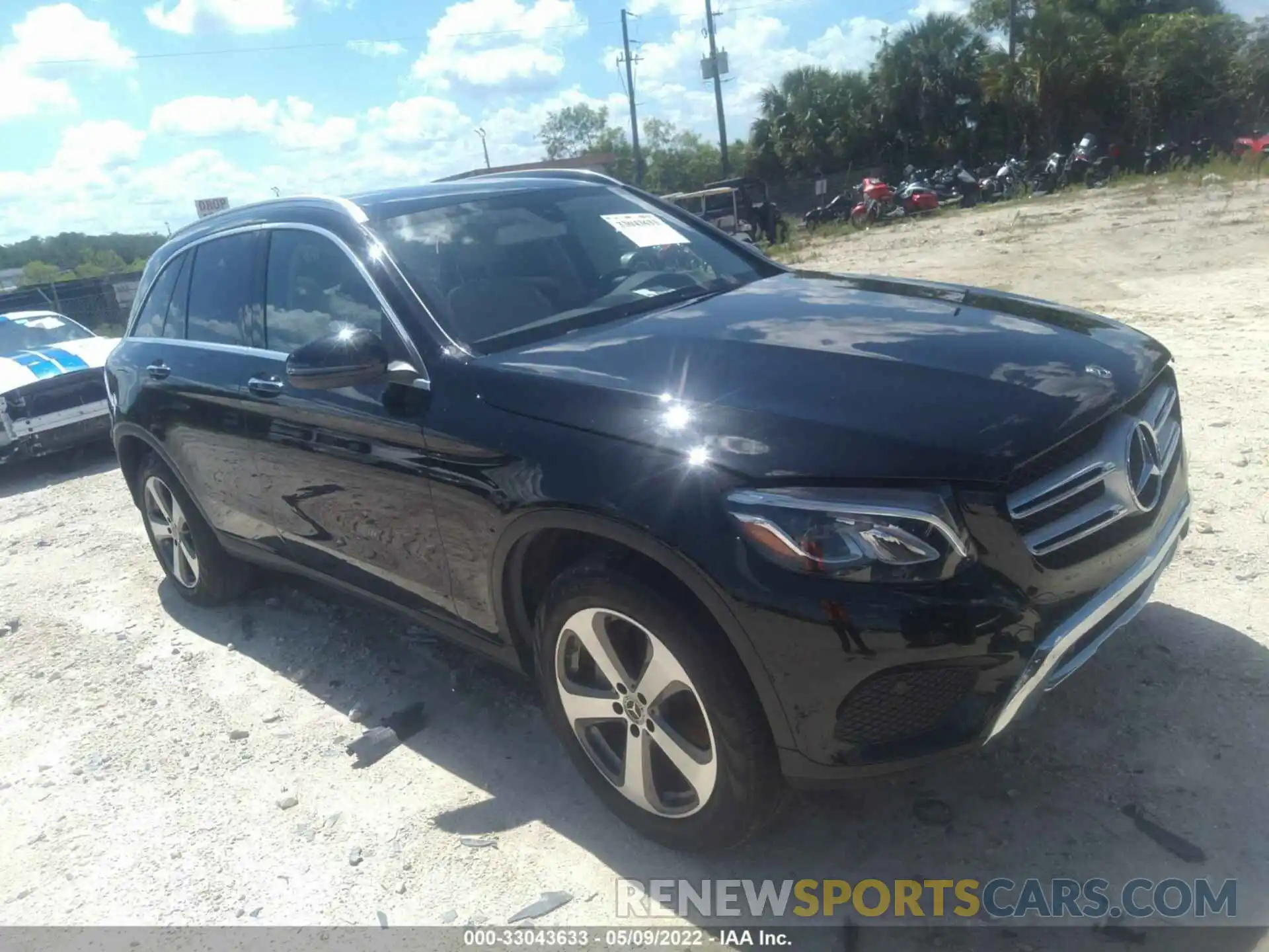 1 Photograph of a damaged car WDC0G4KB0KV117658 MERCEDES-BENZ GLC 2019