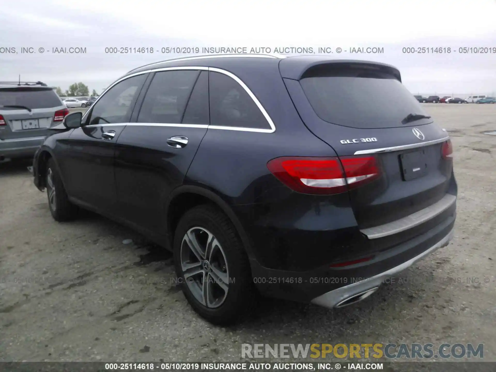 3 Photograph of a damaged car WDC0G4KB0KV119801 MERCEDES-BENZ GLC 2019