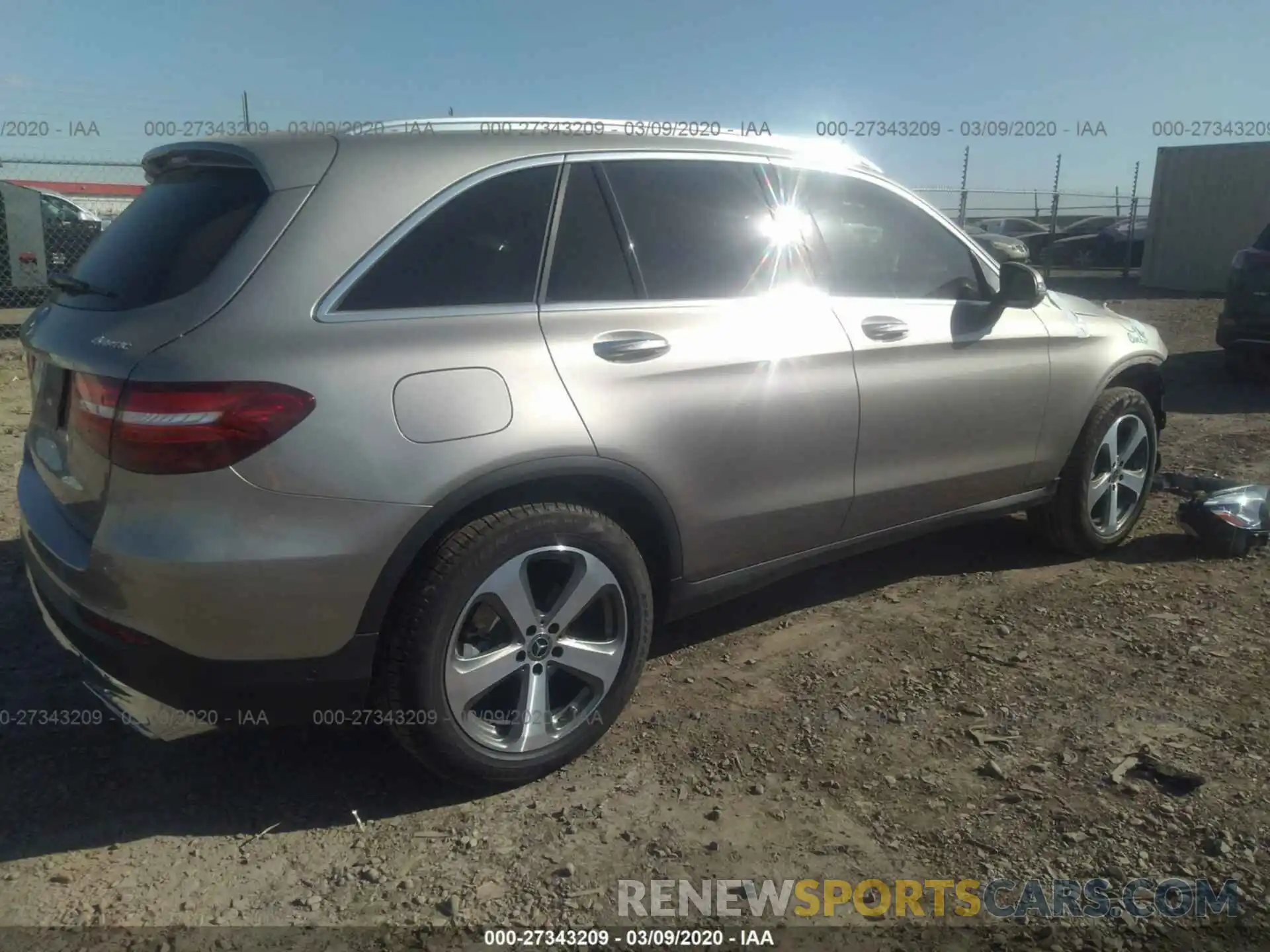 4 Фотография поврежденного автомобиля WDC0G4KB0KV192697 MERCEDES-BENZ GLC 2019