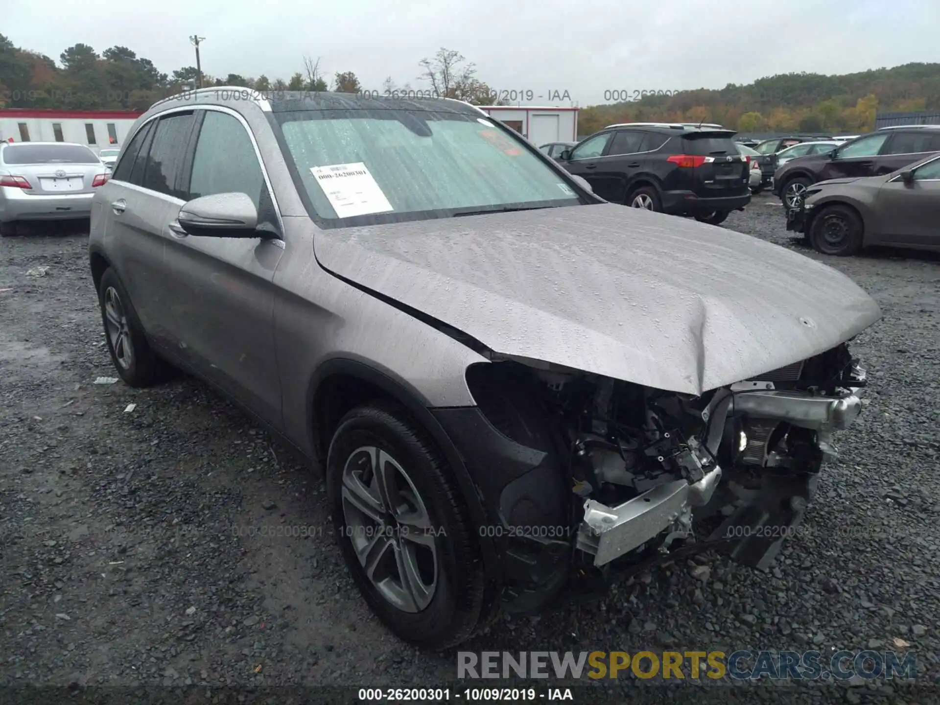 1 Photograph of a damaged car WDC0G4KB1KF601557 MERCEDES-BENZ GLC 2019