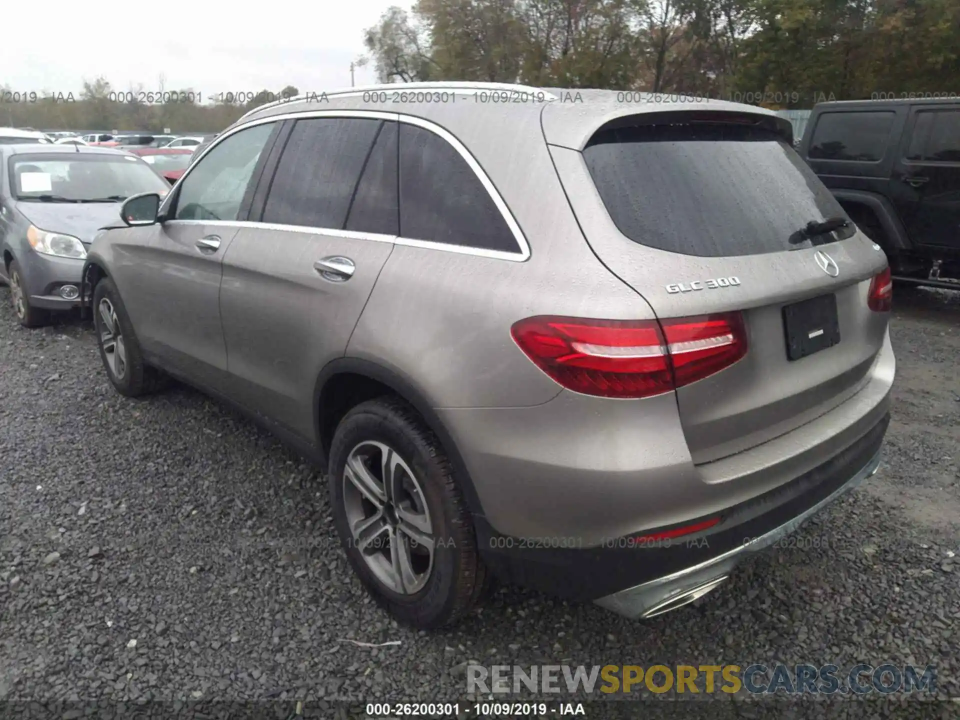 3 Photograph of a damaged car WDC0G4KB1KF601557 MERCEDES-BENZ GLC 2019