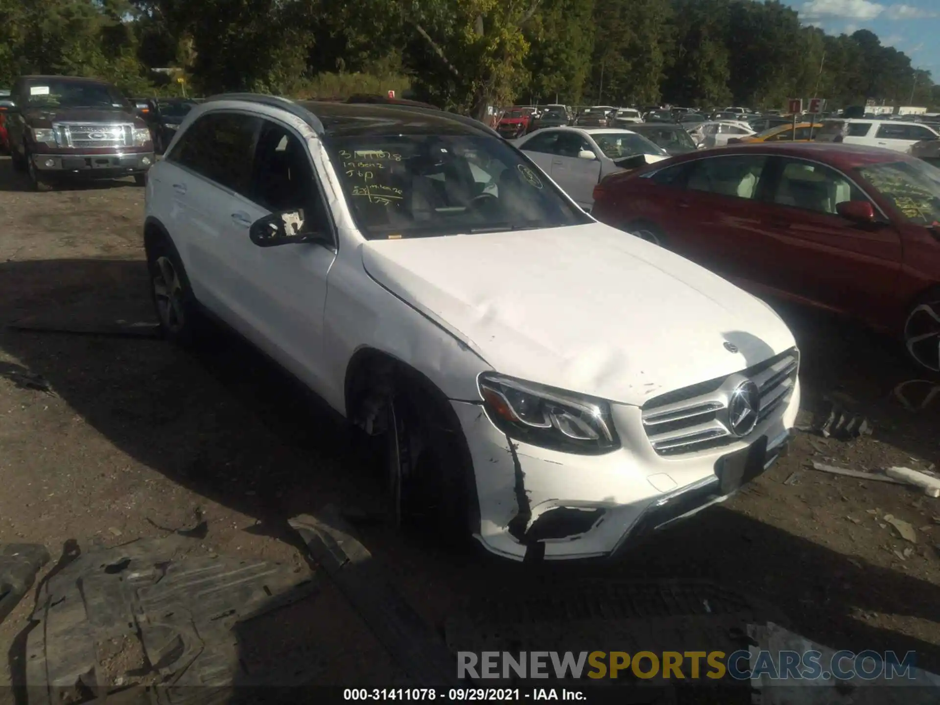 1 Photograph of a damaged car WDC0G4KB1KF614910 MERCEDES-BENZ GLC 2019