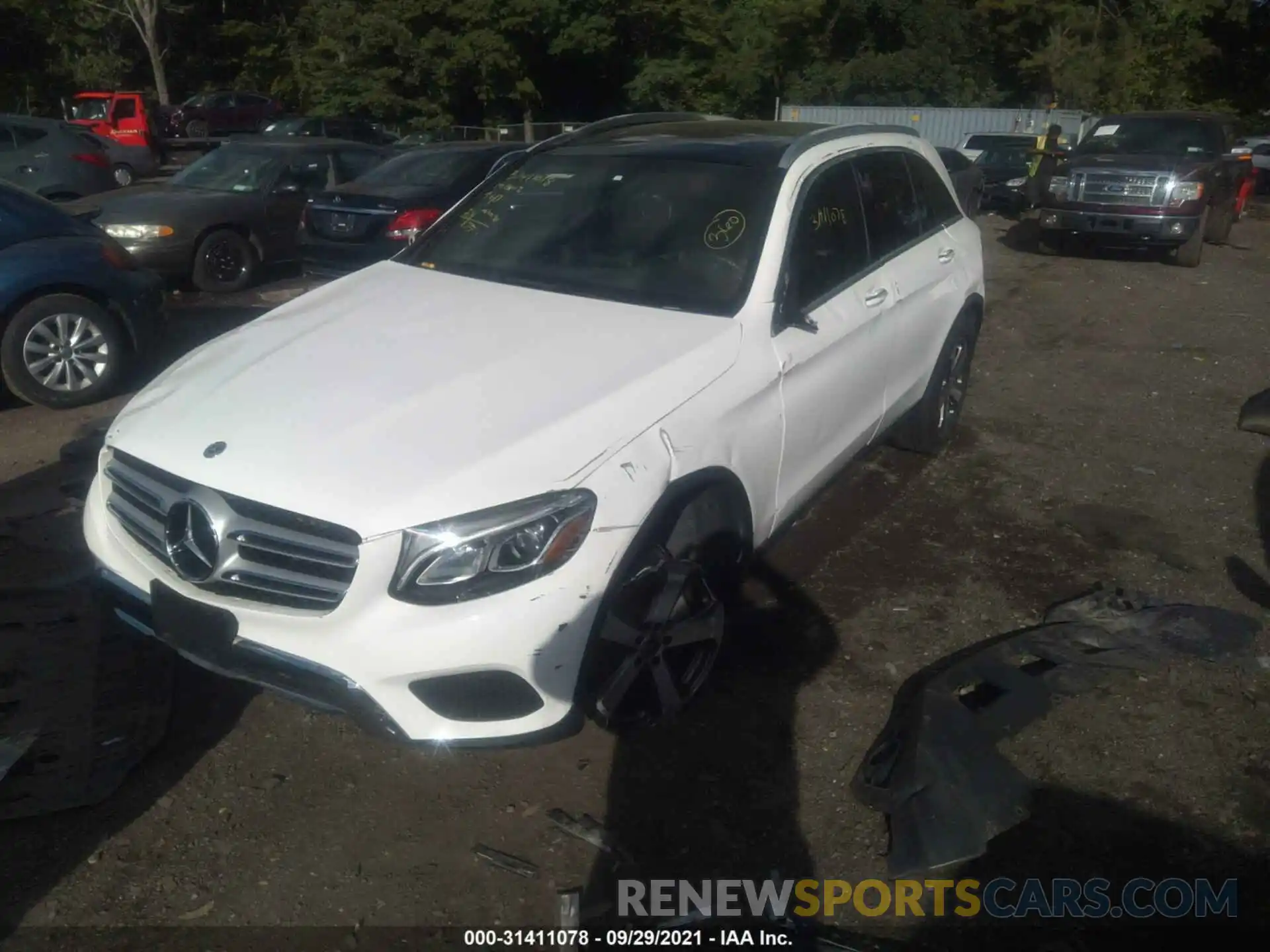 2 Photograph of a damaged car WDC0G4KB1KF614910 MERCEDES-BENZ GLC 2019