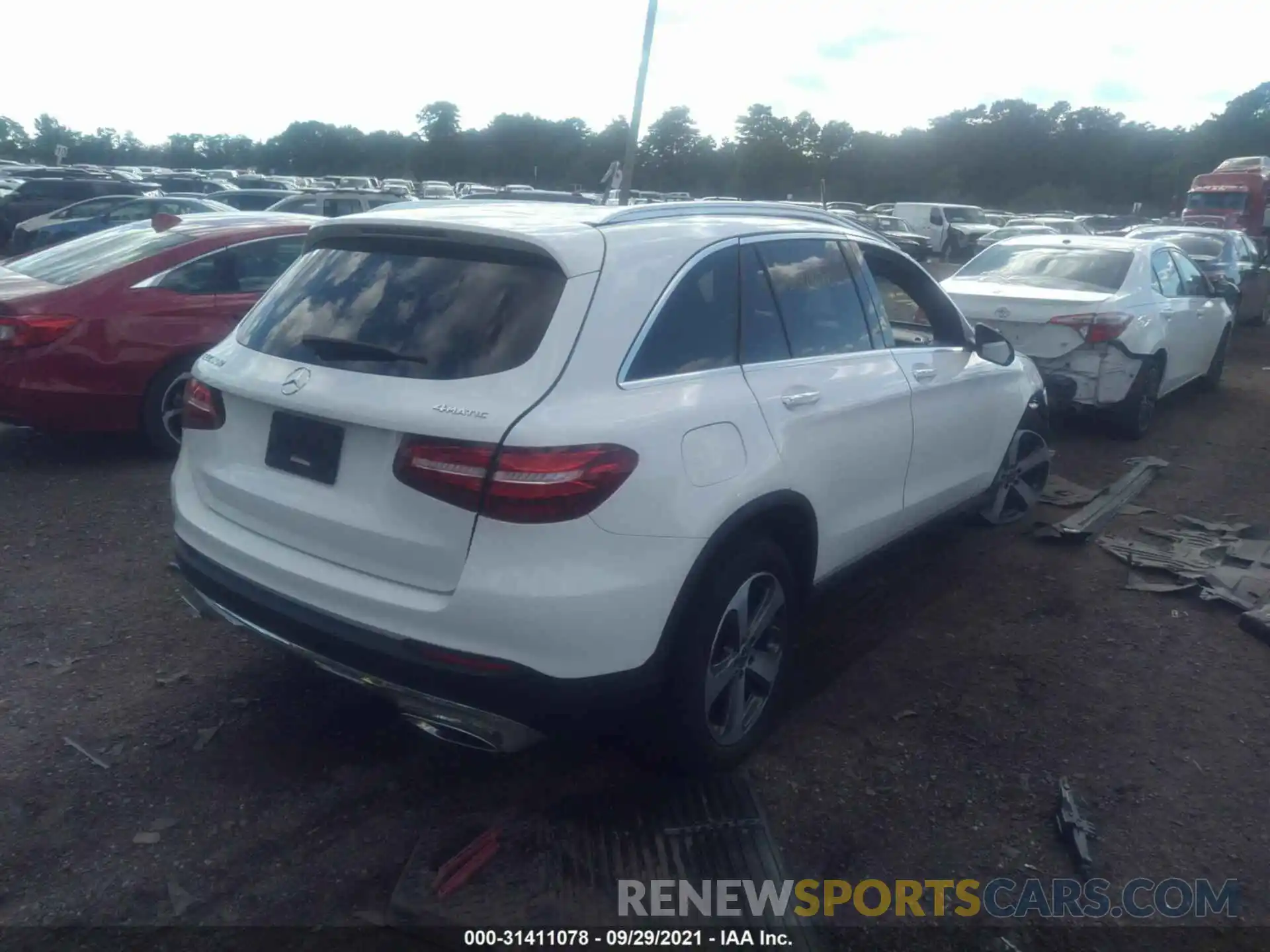 4 Photograph of a damaged car WDC0G4KB1KF614910 MERCEDES-BENZ GLC 2019