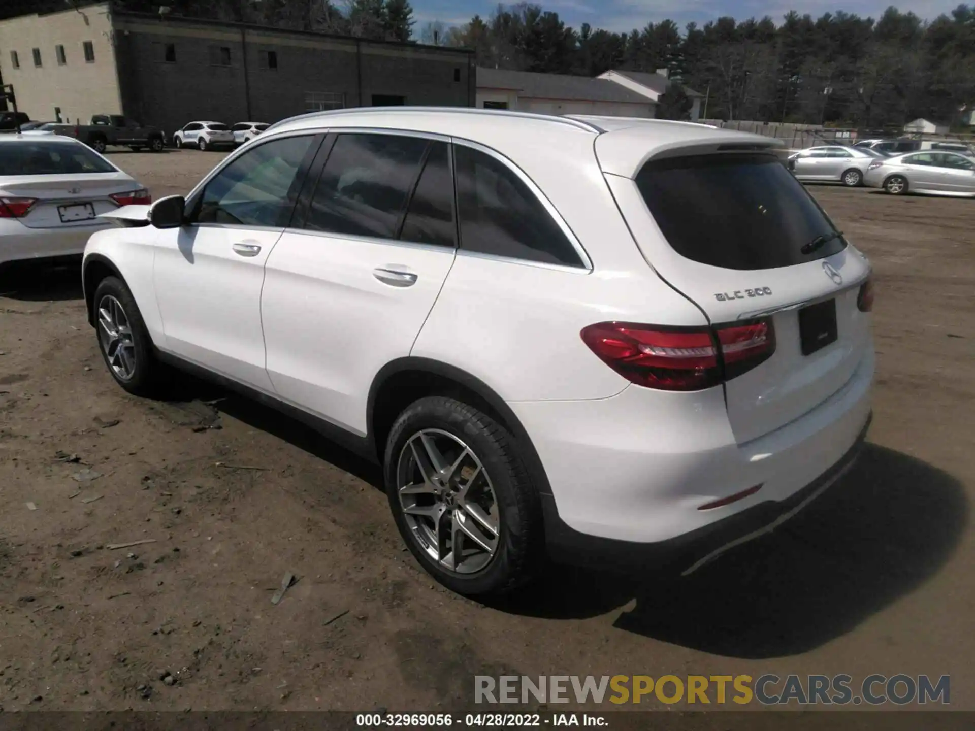 3 Photograph of a damaged car WDC0G4KB1KV138289 MERCEDES-BENZ GLC 2019