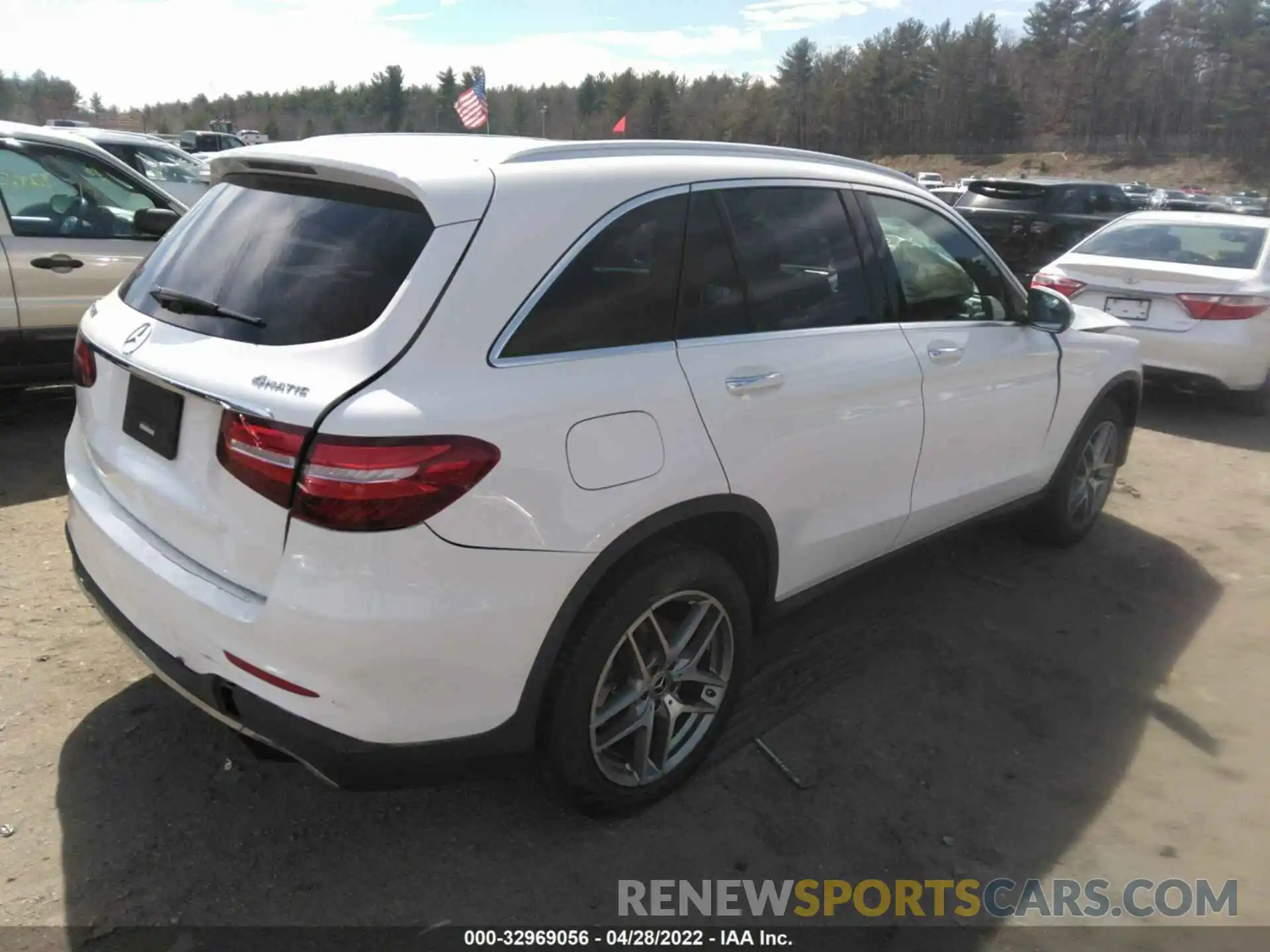 4 Photograph of a damaged car WDC0G4KB1KV138289 MERCEDES-BENZ GLC 2019