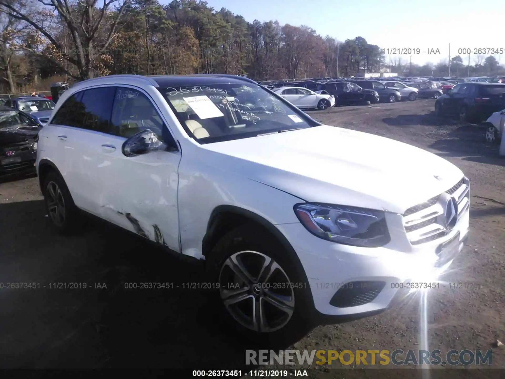 1 Photograph of a damaged car WDC0G4KB1KV147350 MERCEDES-BENZ GLC 2019