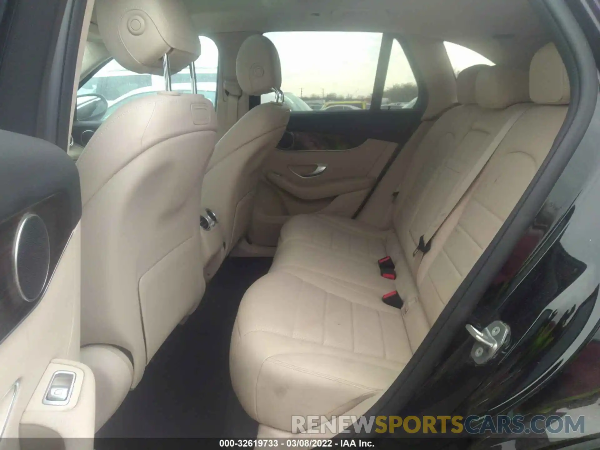 8 Photograph of a damaged car WDC0G4KB1KV164777 MERCEDES-BENZ GLC 2019