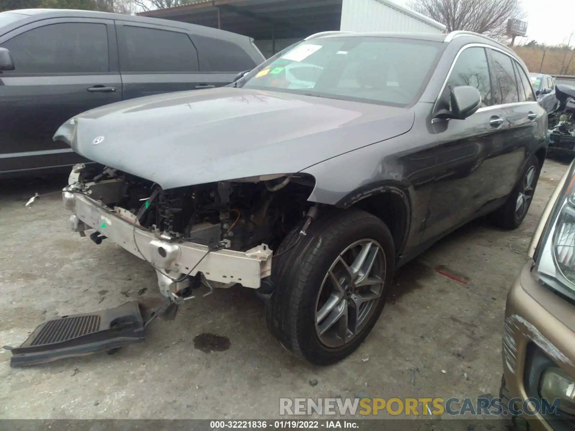 2 Photograph of a damaged car WDC0G4KB1KV166318 MERCEDES-BENZ GLC 2019