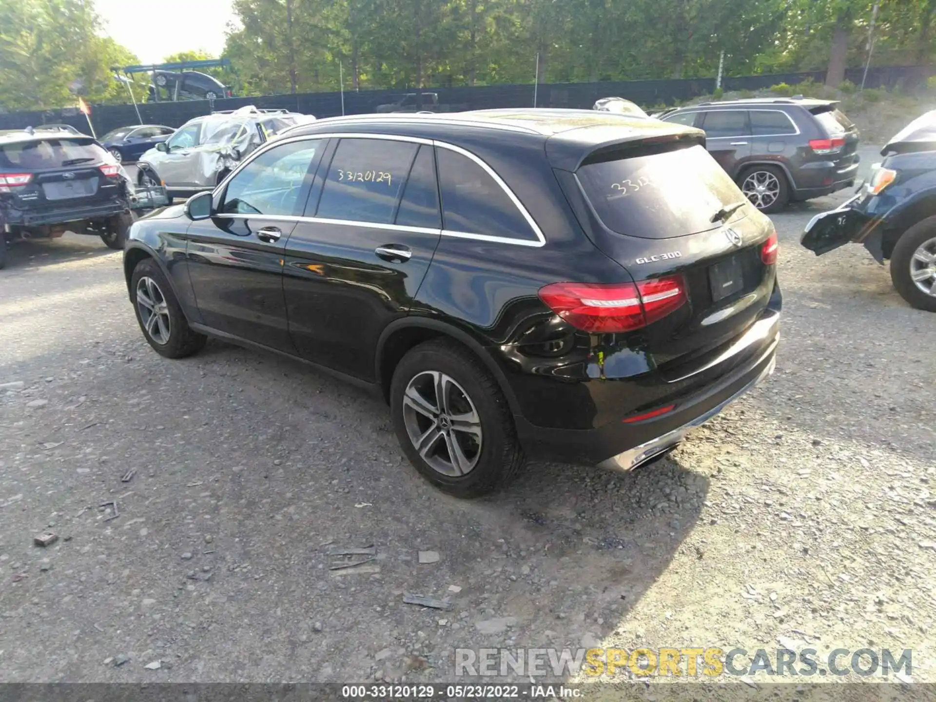 3 Photograph of a damaged car WDC0G4KB1KV197391 MERCEDES-BENZ GLC 2019