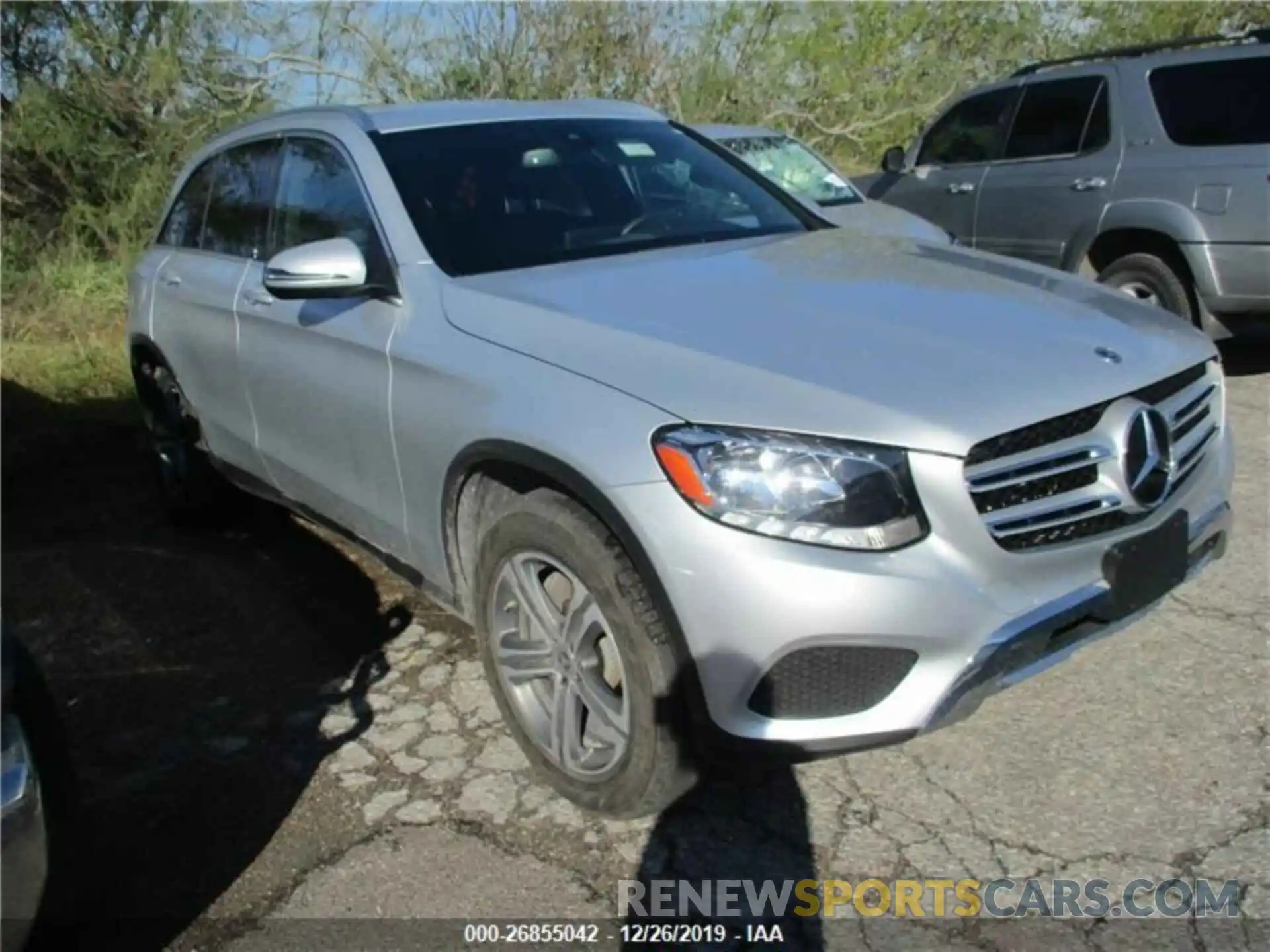 3 Photograph of a damaged car WDC0G4KB2KF578371 MERCEDES-BENZ GLC 2019