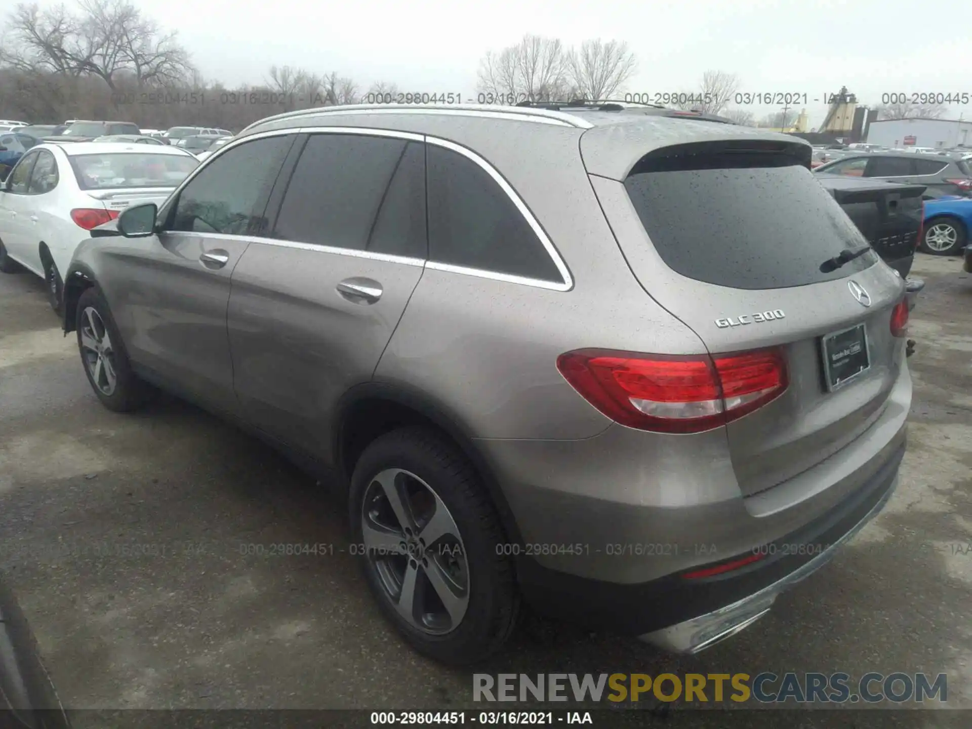 3 Photograph of a damaged car WDC0G4KB2KF641405 MERCEDES-BENZ GLC 2019