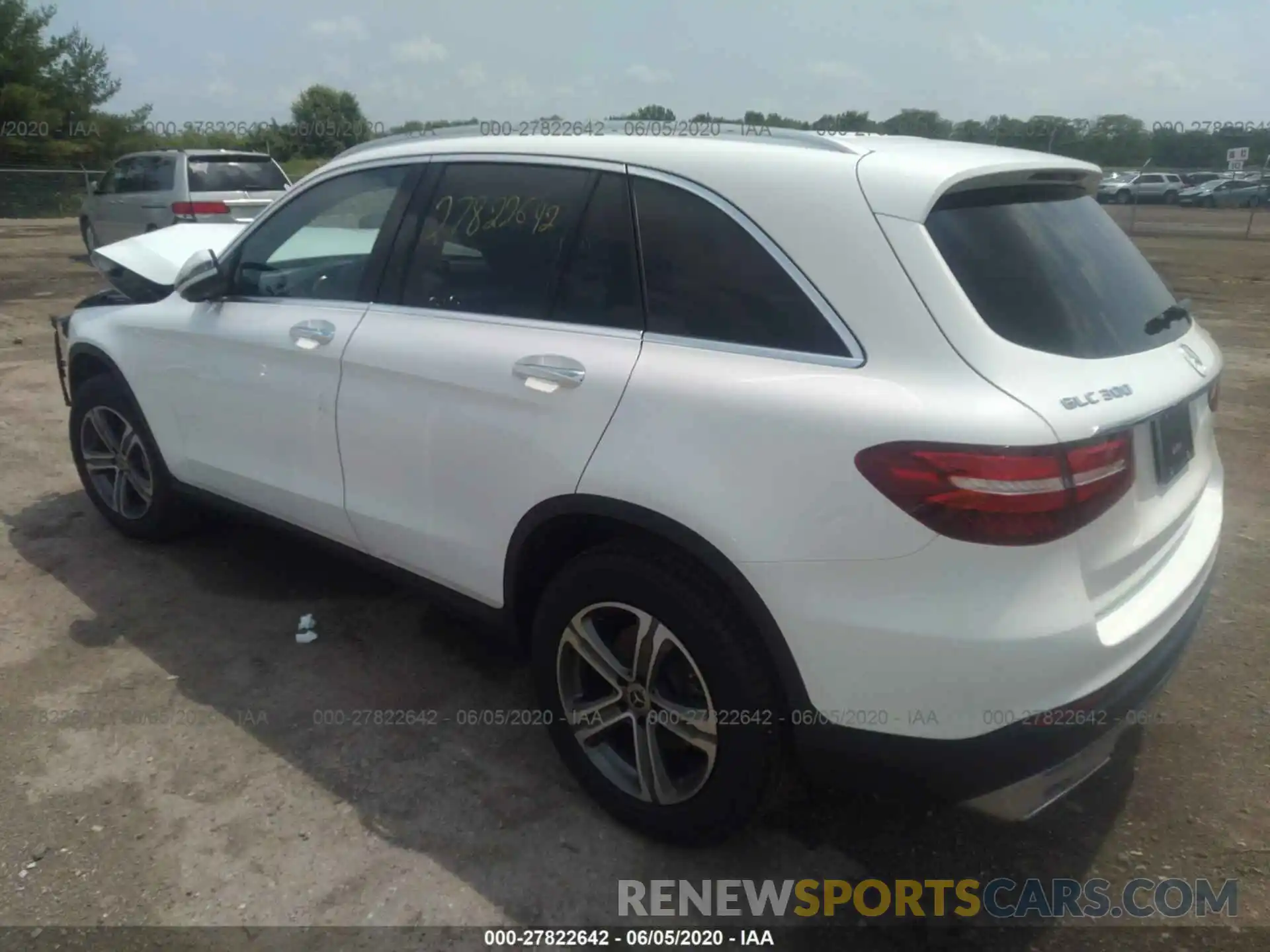 3 Photograph of a damaged car WDC0G4KB2KF643350 MERCEDES-BENZ GLC 2019