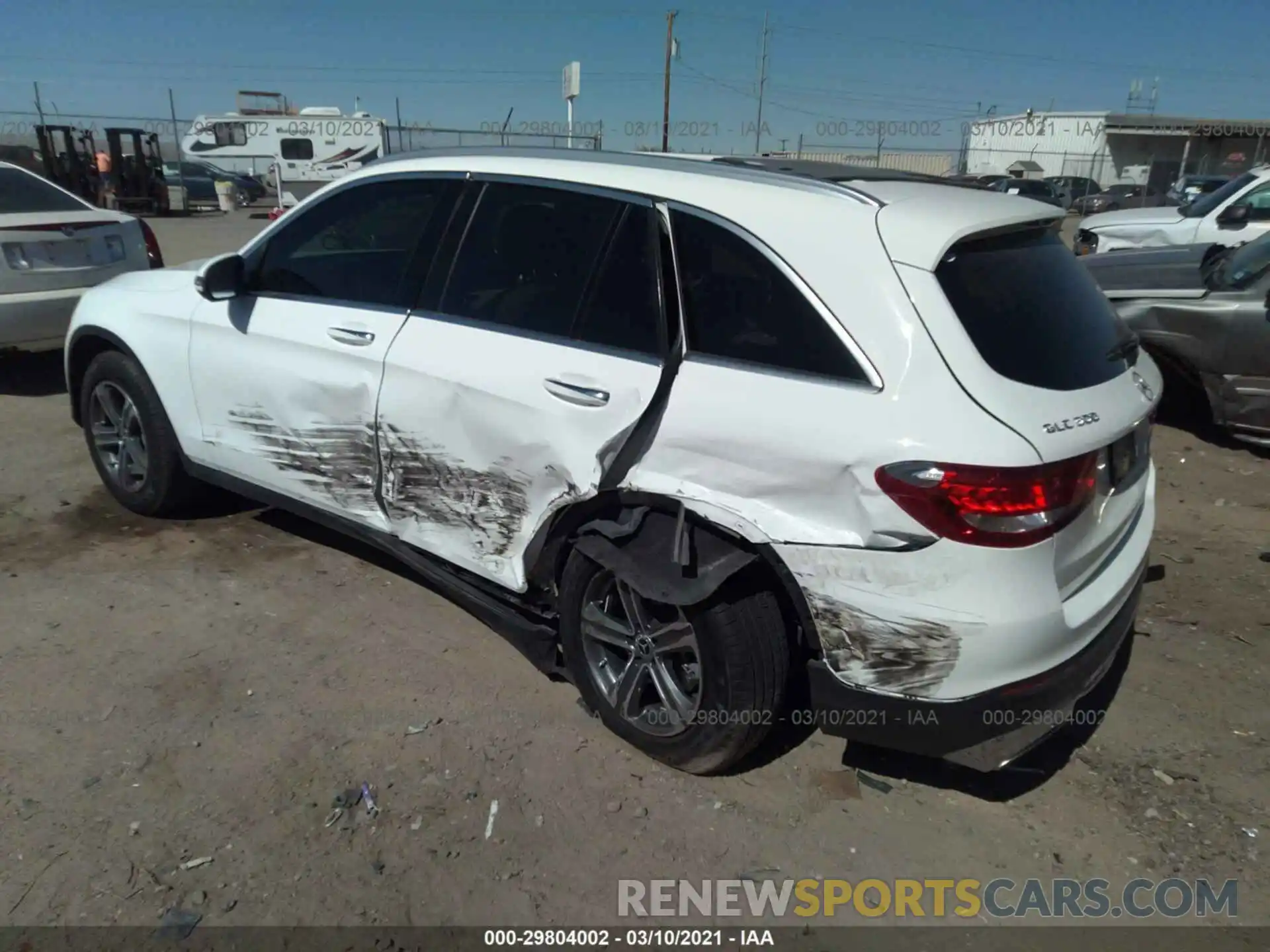 3 Photograph of a damaged car WDC0G4KB2KV121033 MERCEDES-BENZ GLC 2019