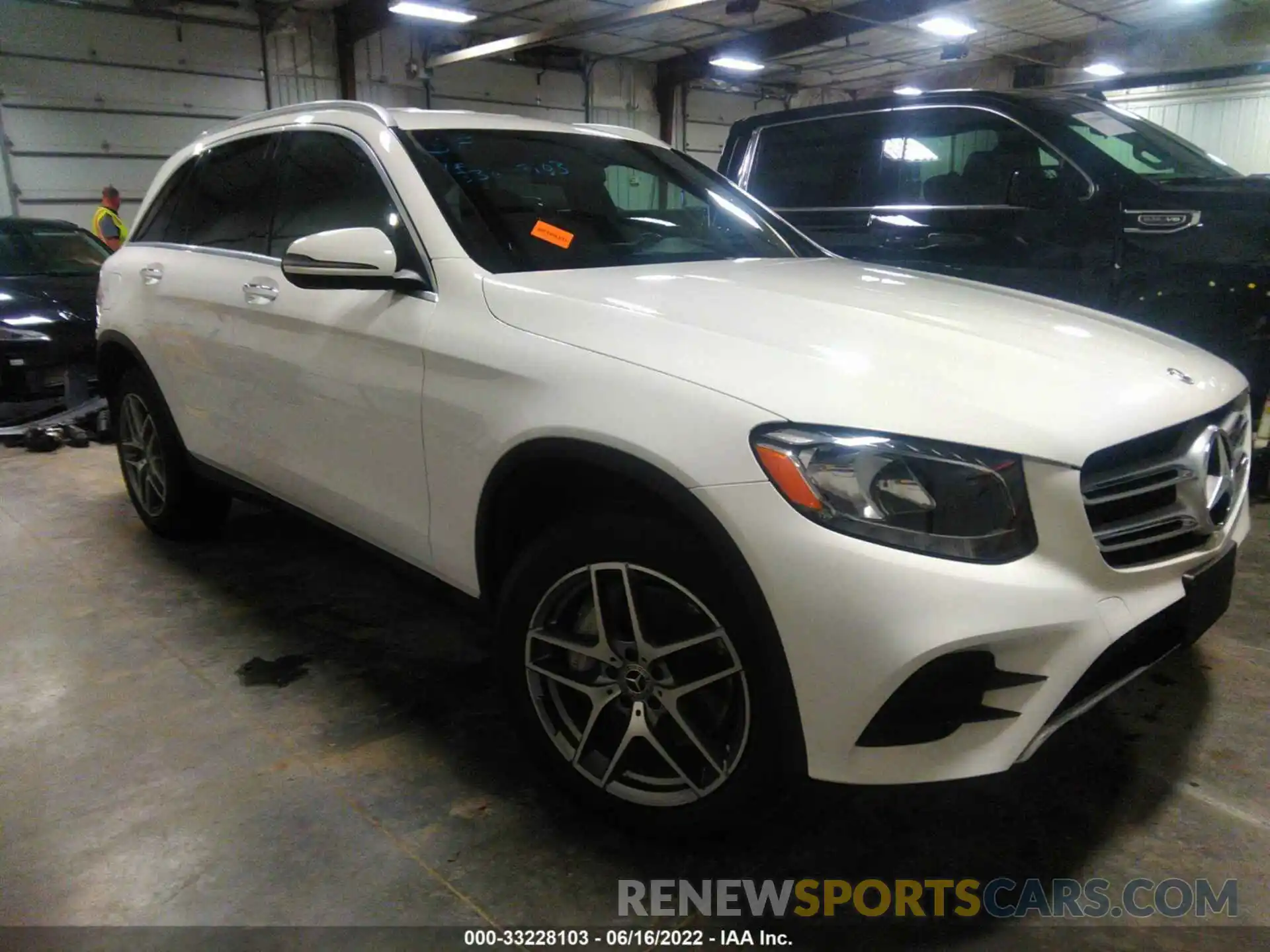 1 Photograph of a damaged car WDC0G4KB2KV126927 MERCEDES-BENZ GLC 2019