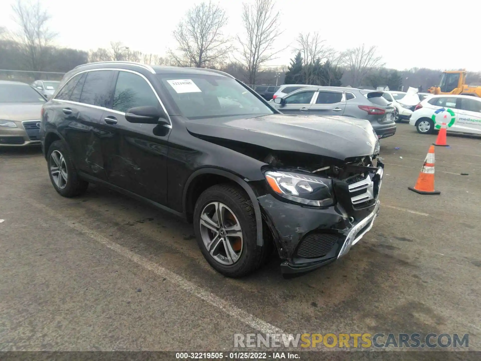 1 Photograph of a damaged car WDC0G4KB2KV148460 MERCEDES-BENZ GLC 2019