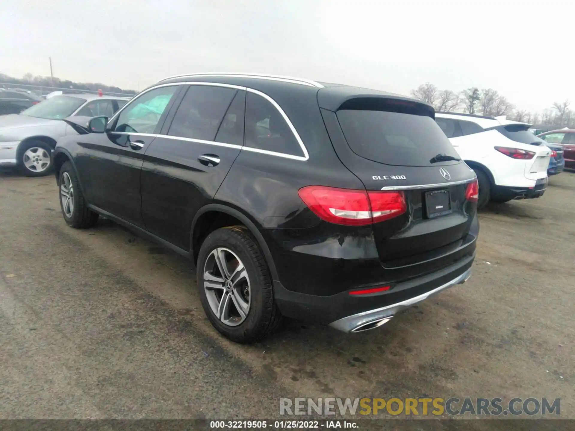 3 Фотография поврежденного автомобиля WDC0G4KB2KV148460 MERCEDES-BENZ GLC 2019