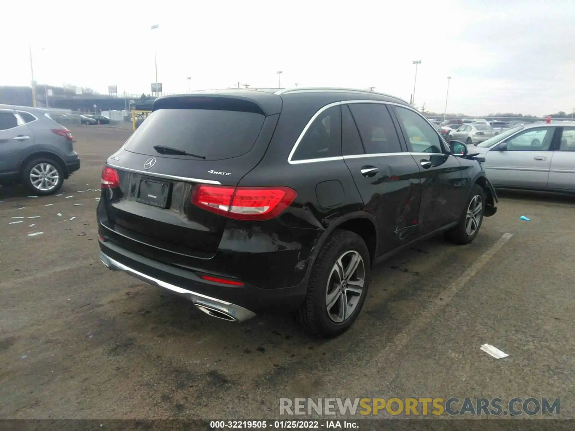 4 Photograph of a damaged car WDC0G4KB2KV148460 MERCEDES-BENZ GLC 2019