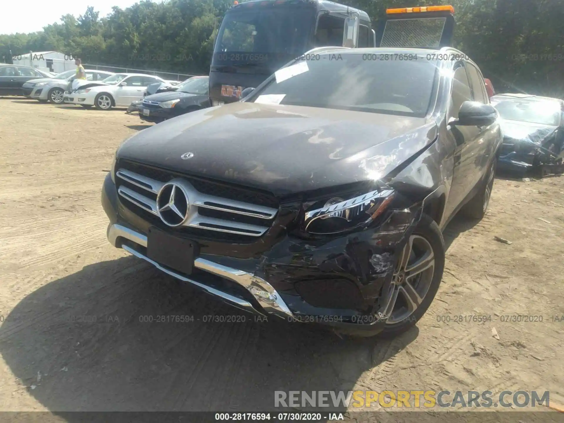2 Фотография поврежденного автомобиля WDC0G4KB2KV149348 MERCEDES-BENZ GLC 2019