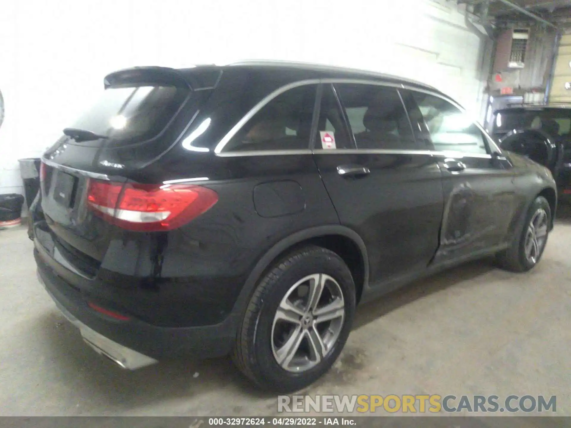 4 Photograph of a damaged car WDC0G4KB3KF598435 MERCEDES-BENZ GLC 2019