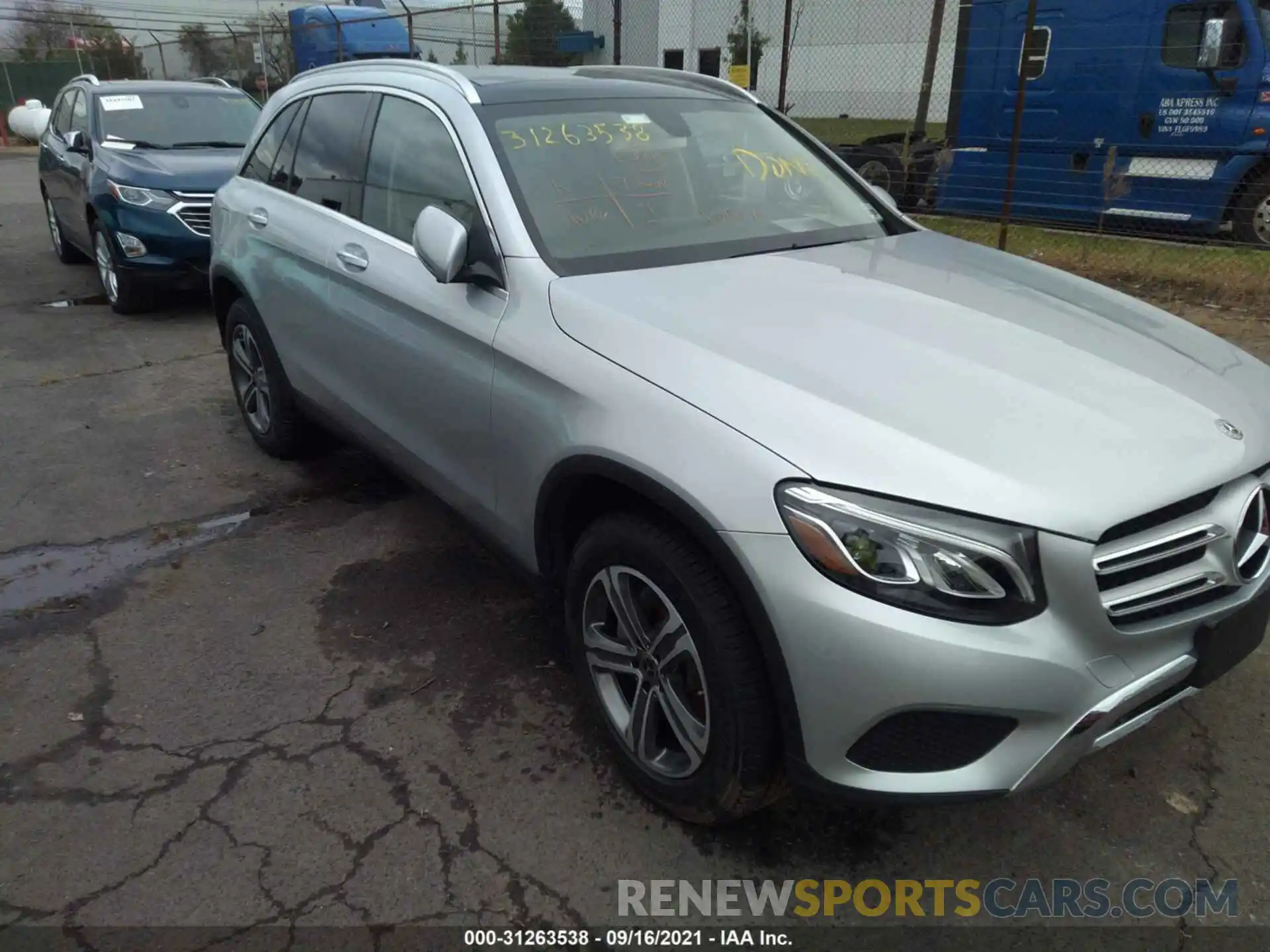 1 Photograph of a damaged car WDC0G4KB3KV151237 MERCEDES-BENZ GLC 2019