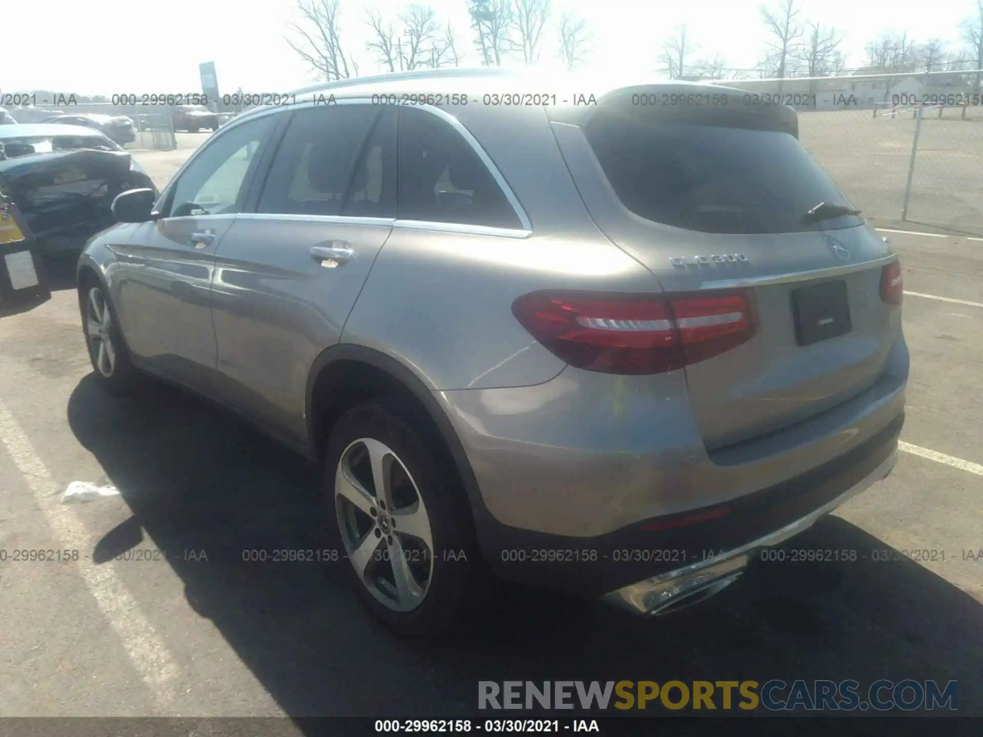 3 Photograph of a damaged car WDC0G4KB3KV181760 MERCEDES-BENZ GLC 2019