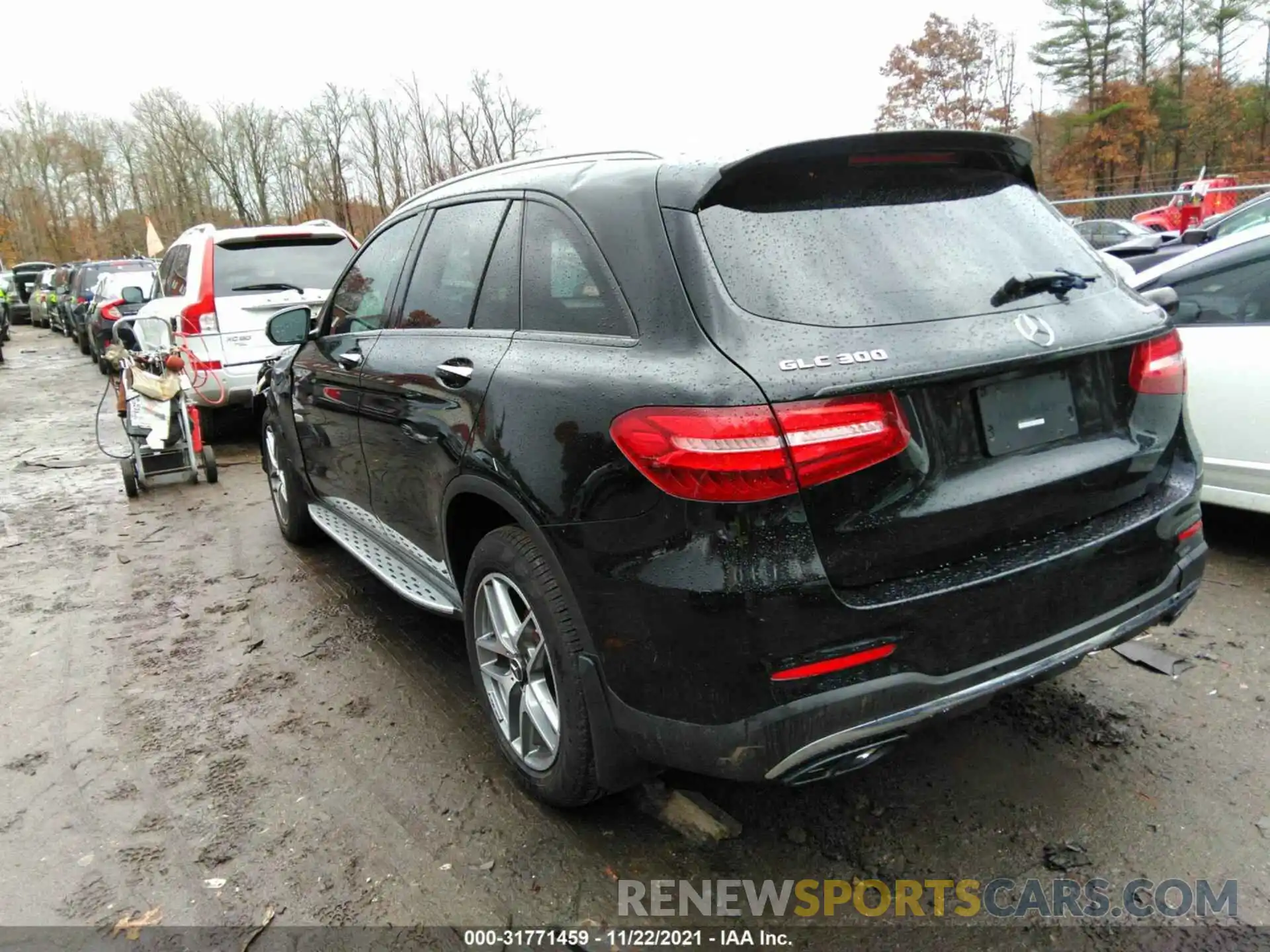 3 Photograph of a damaged car WDC0G4KB3KV183931 MERCEDES-BENZ GLC 2019