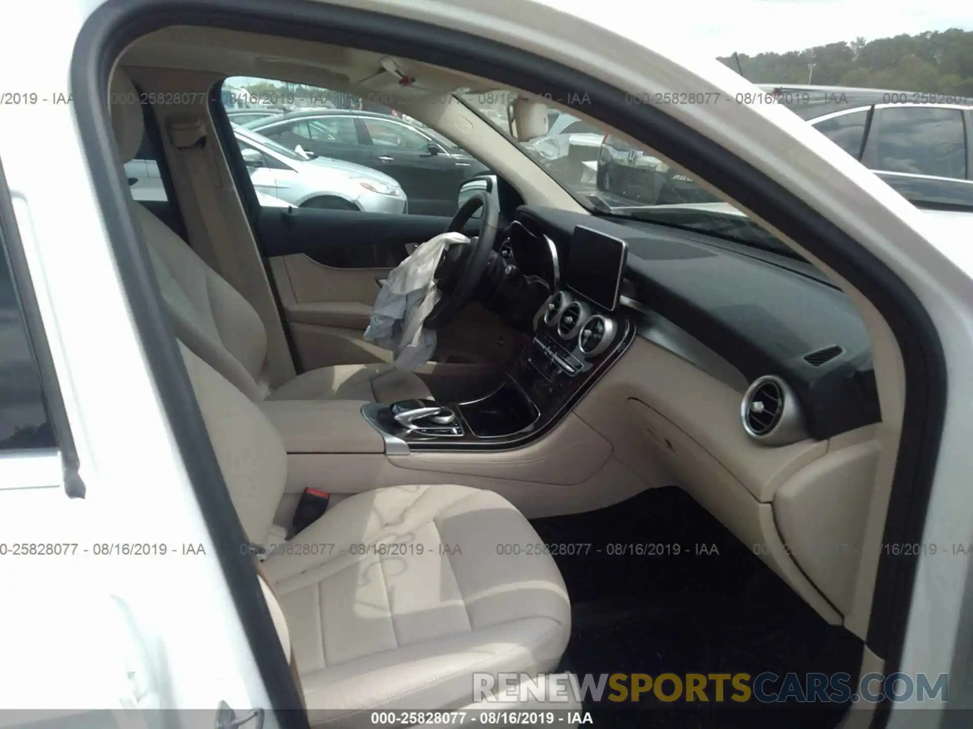 5 Photograph of a damaged car WDC0G4KB4KF484069 MERCEDES-BENZ GLC 2019