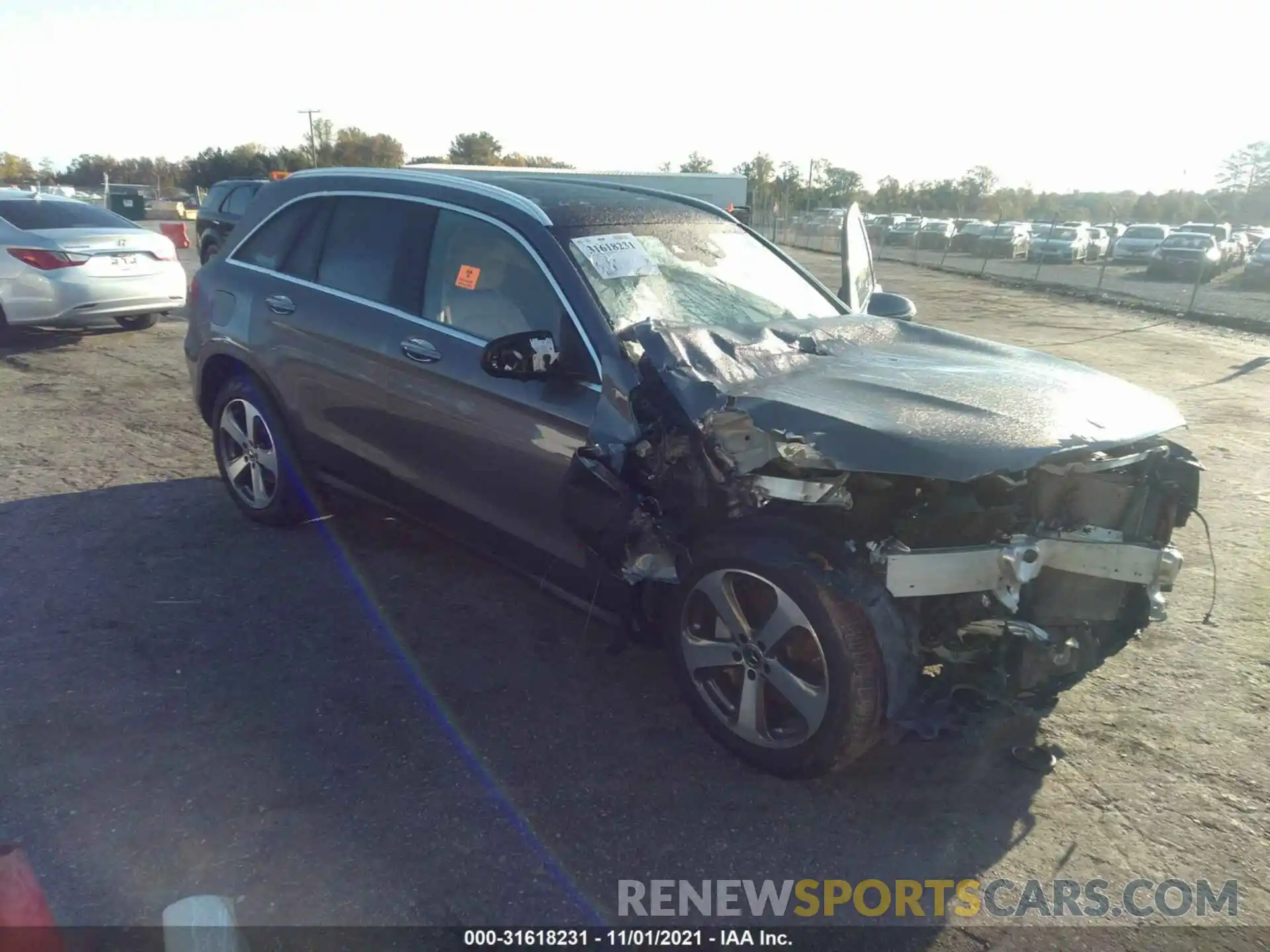 1 Photograph of a damaged car WDC0G4KB4KF549230 MERCEDES-BENZ GLC 2019