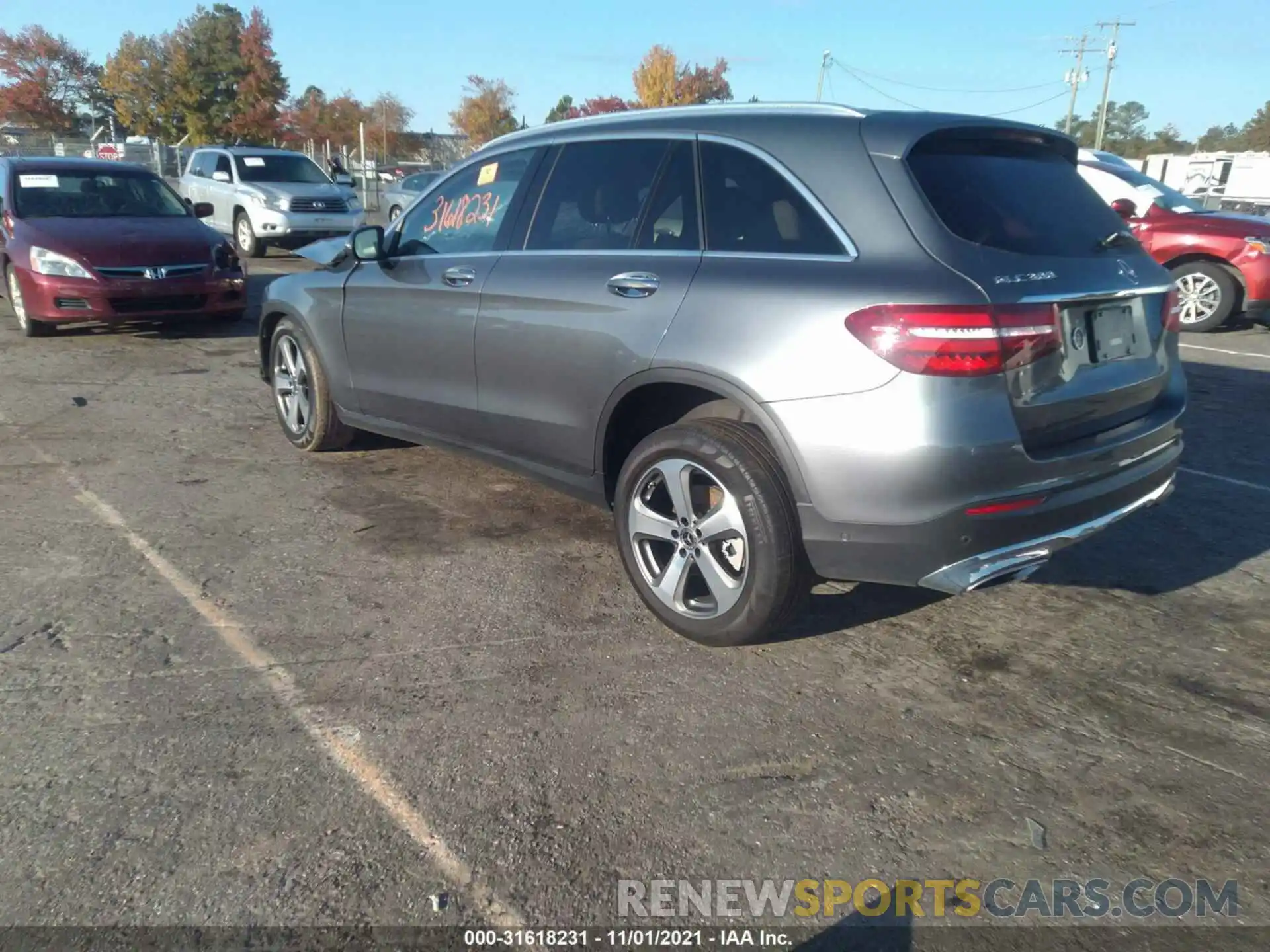 3 Photograph of a damaged car WDC0G4KB4KF549230 MERCEDES-BENZ GLC 2019