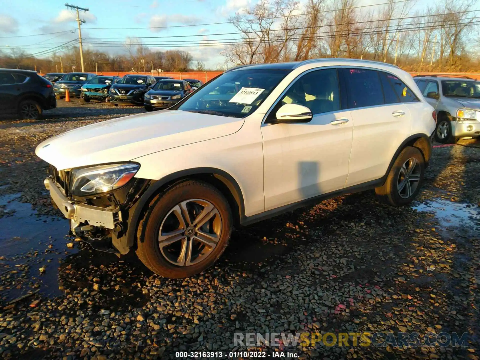 2 Photograph of a damaged car WDC0G4KB4KF663535 MERCEDES-BENZ GLC 2019