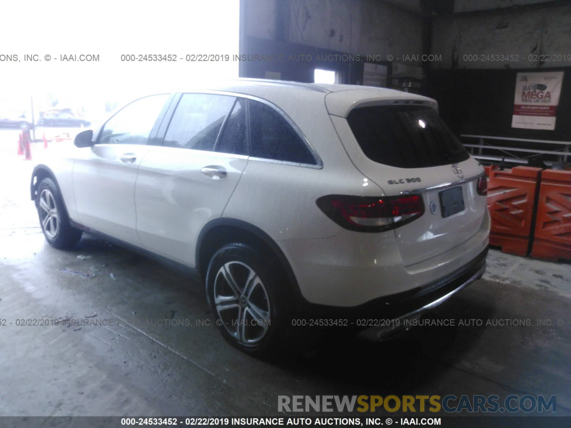 3 Фотография поврежденного автомобиля WDC0G4KB4KV117873 MERCEDES-BENZ GLC 2019