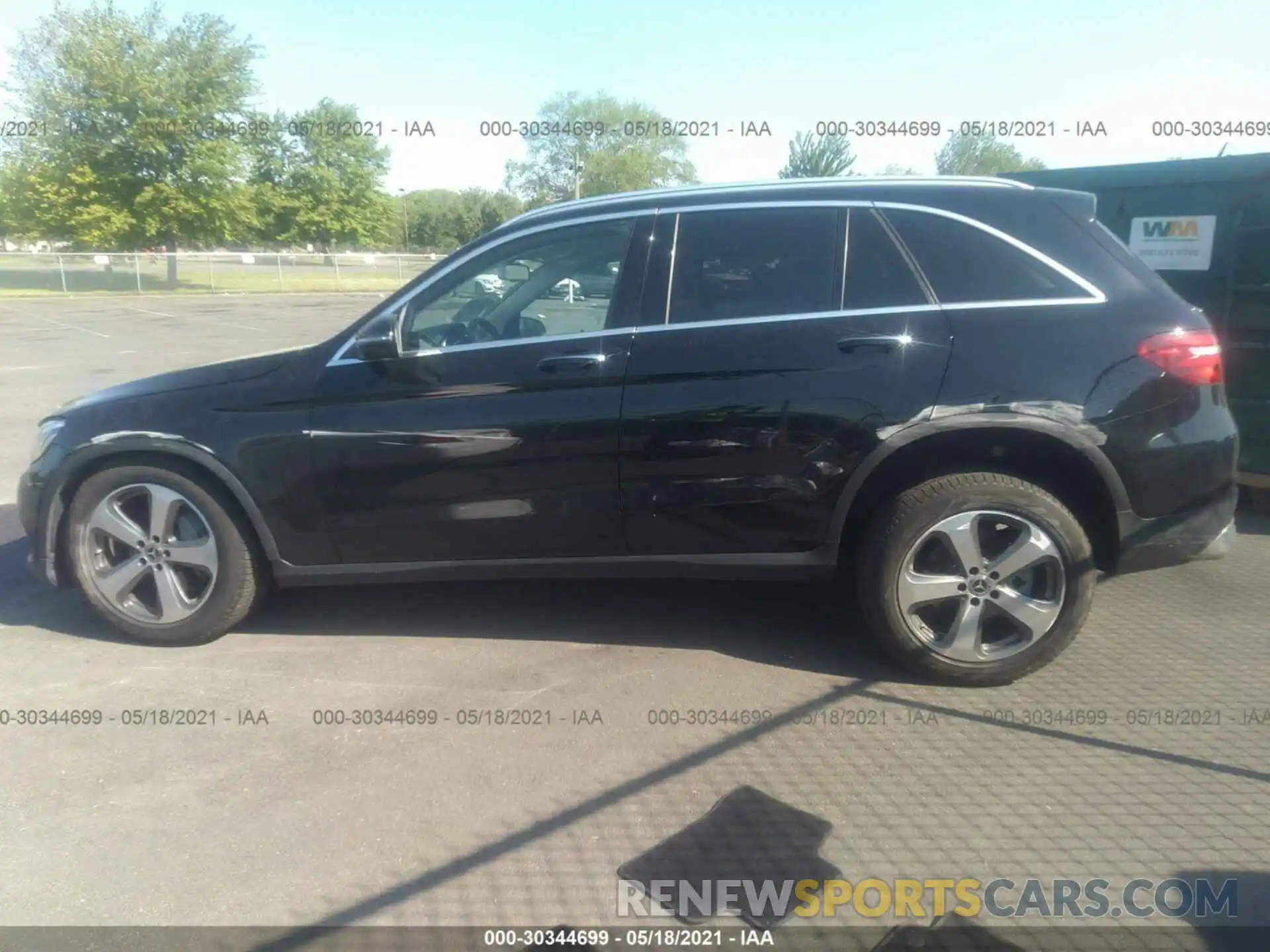 3 Photograph of a damaged car WDC0G4KB4KV123284 MERCEDES-BENZ GLC 2019