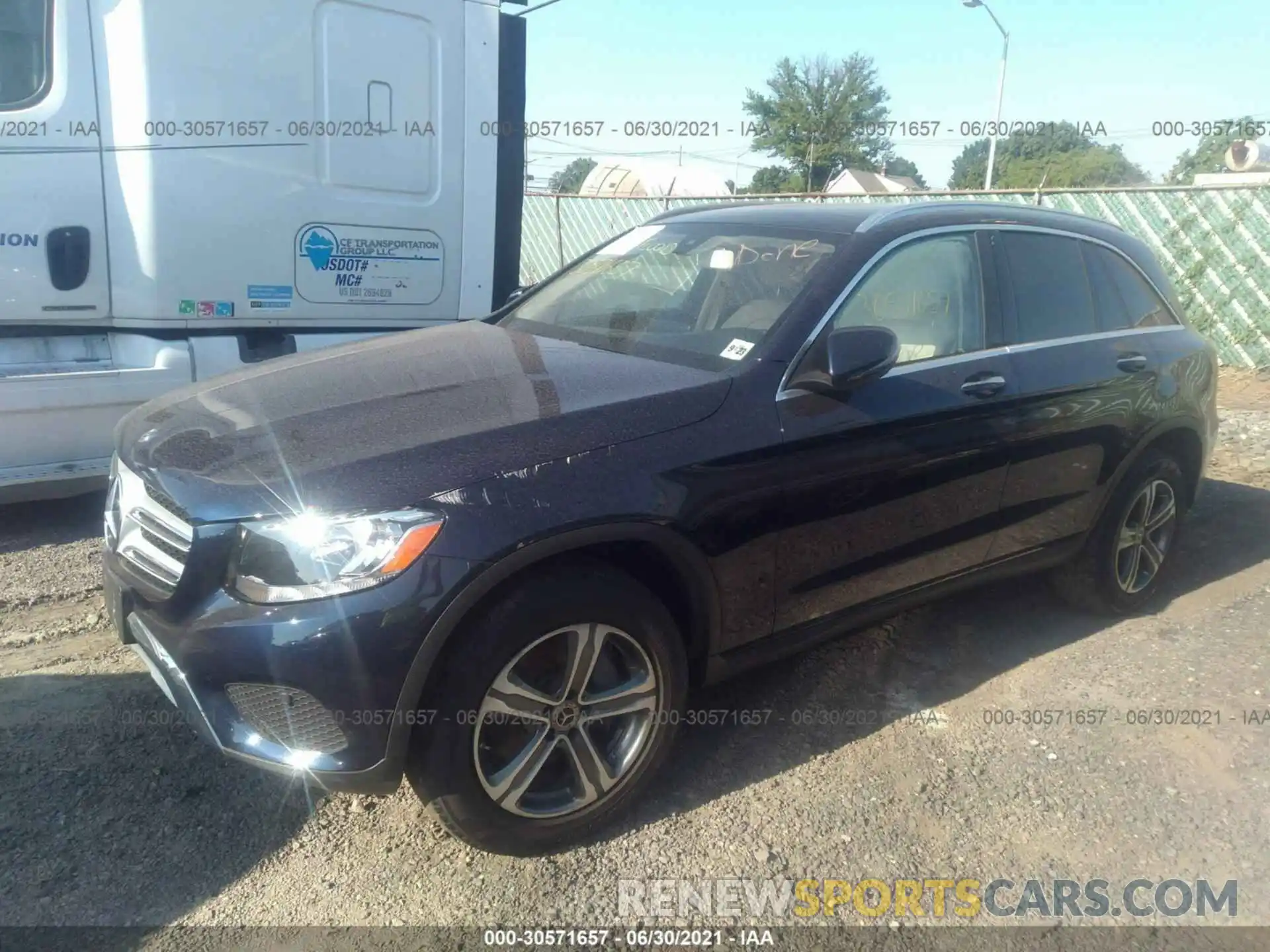 2 Photograph of a damaged car WDC0G4KB4KV127965 MERCEDES-BENZ GLC 2019