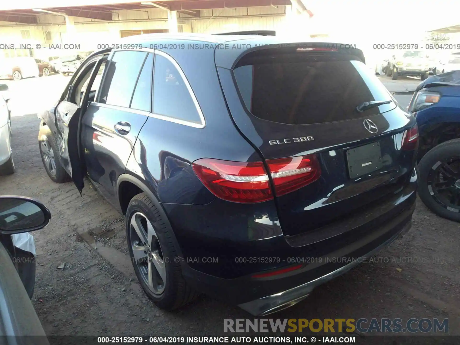 3 Photograph of a damaged car WDC0G4KB4KV152171 MERCEDES-BENZ GLC 2019