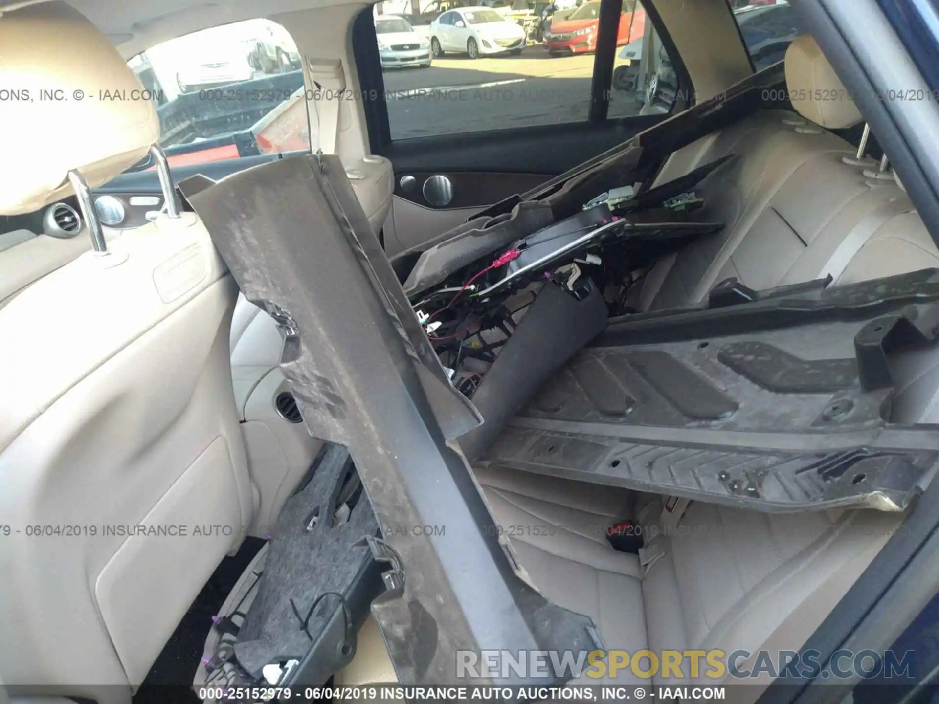 8 Photograph of a damaged car WDC0G4KB4KV152171 MERCEDES-BENZ GLC 2019