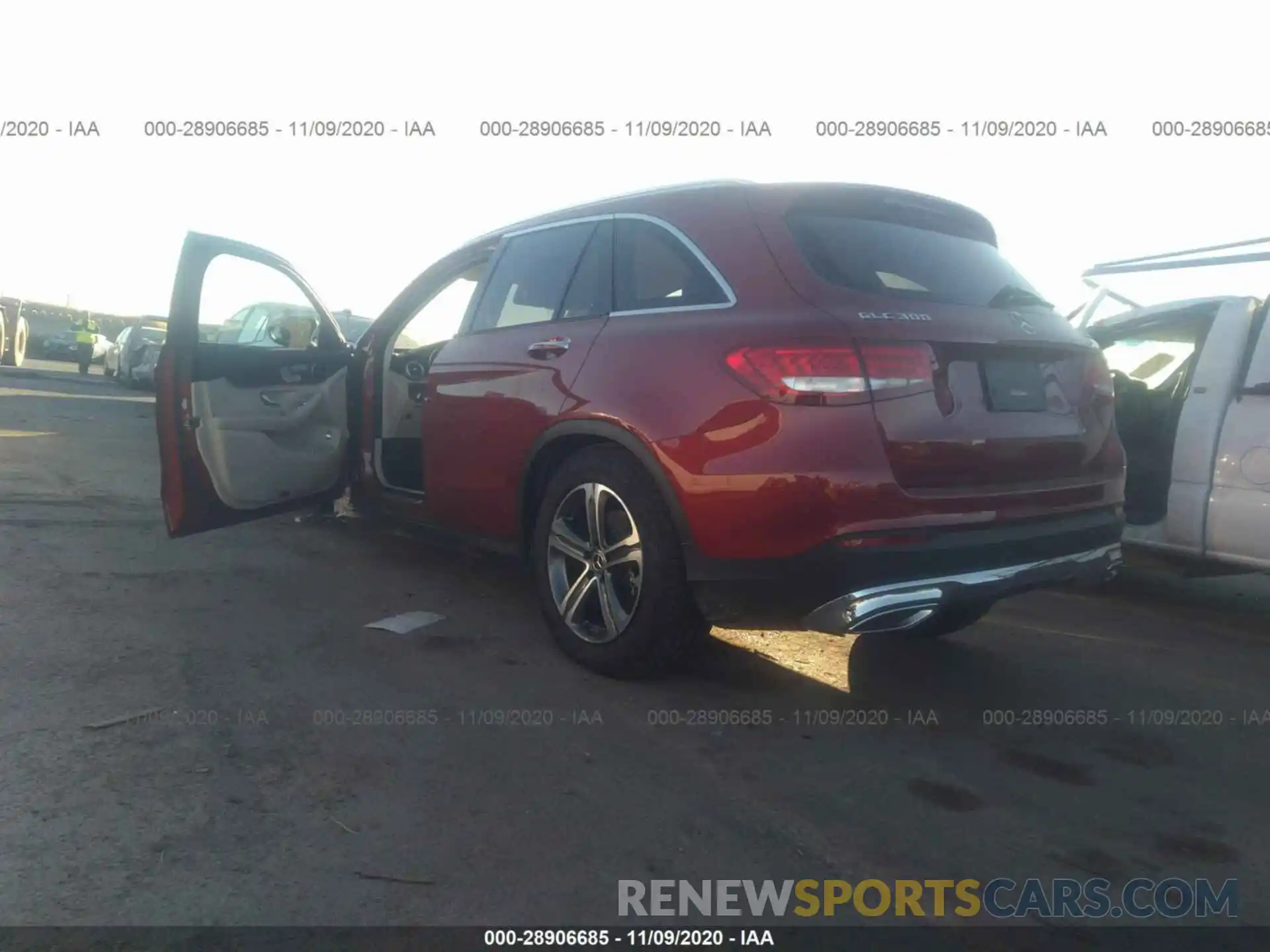 3 Photograph of a damaged car WDC0G4KB4KV188829 MERCEDES-BENZ GLC 2019