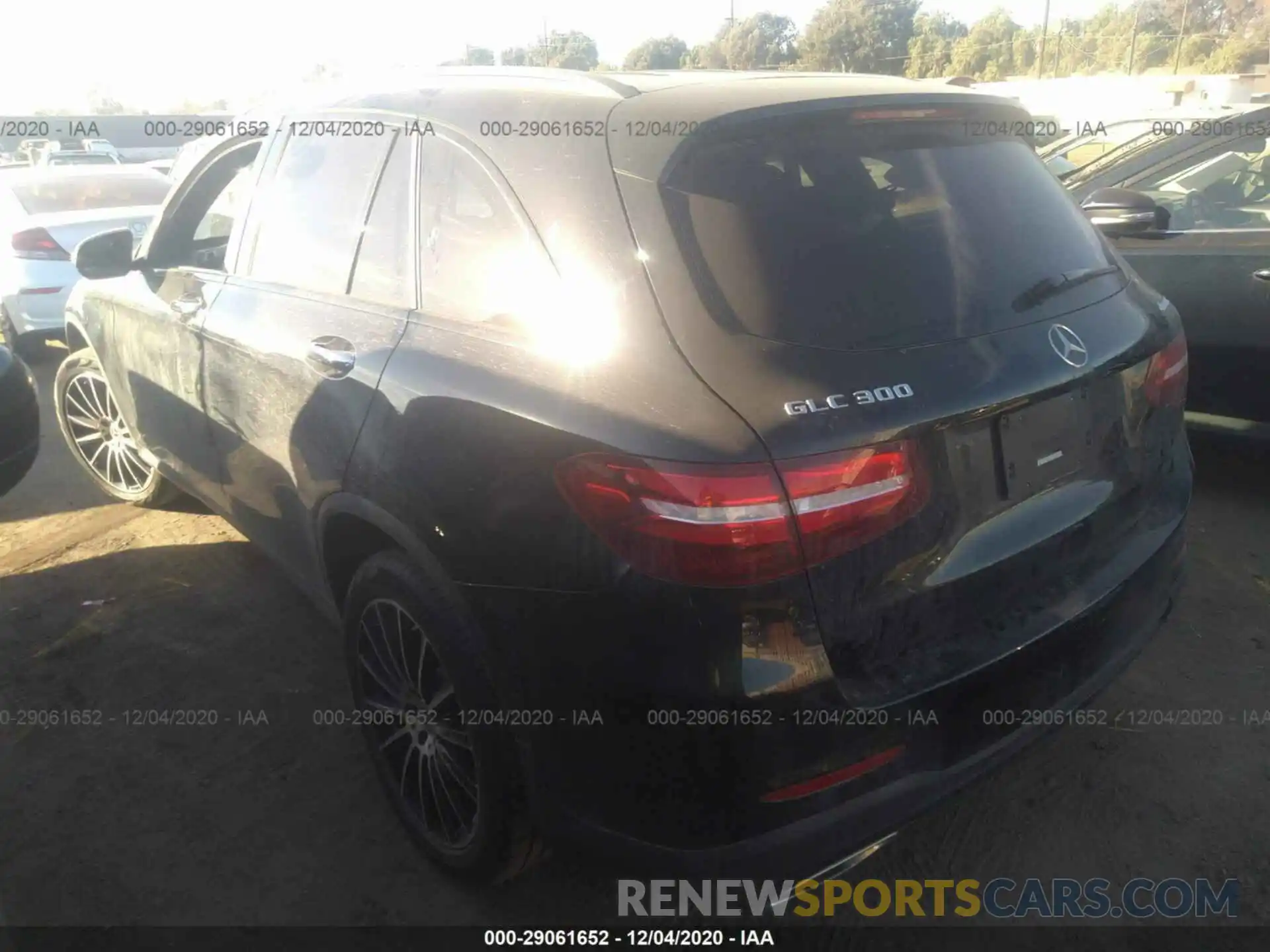 3 Photograph of a damaged car WDC0G4KB4KV196929 MERCEDES-BENZ GLC 2019