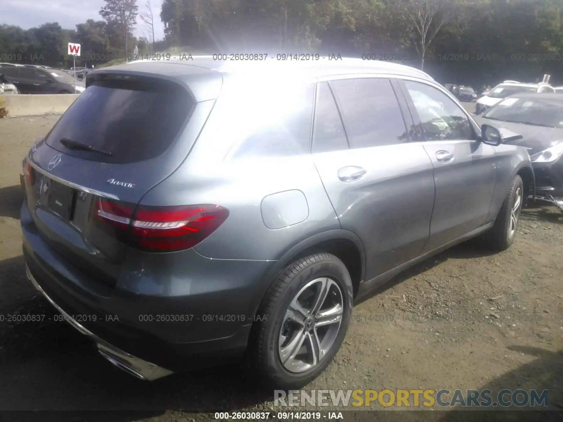 4 Photograph of a damaged car WDC0G4KB5KV134052 MERCEDES-BENZ GLC 2019