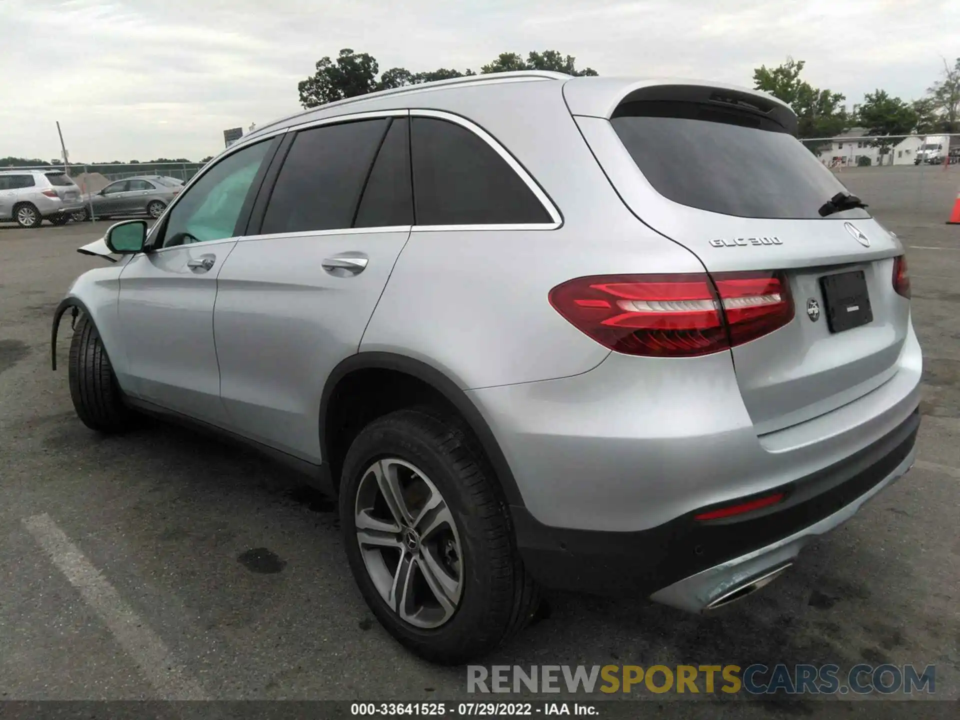 3 Photograph of a damaged car WDC0G4KB5KV146718 MERCEDES-BENZ GLC 2019