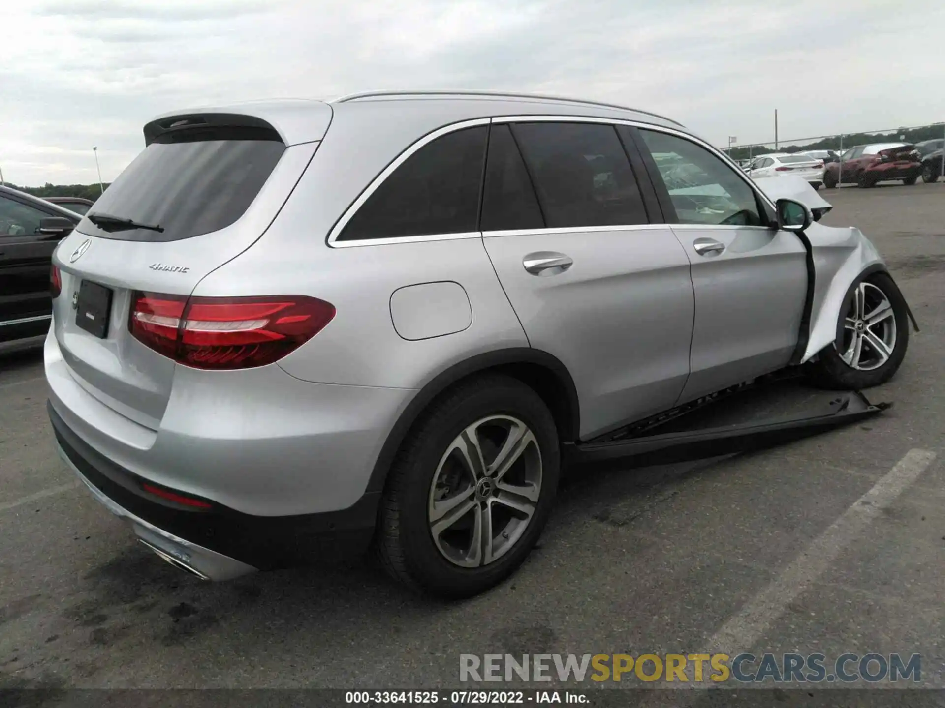 4 Photograph of a damaged car WDC0G4KB5KV146718 MERCEDES-BENZ GLC 2019