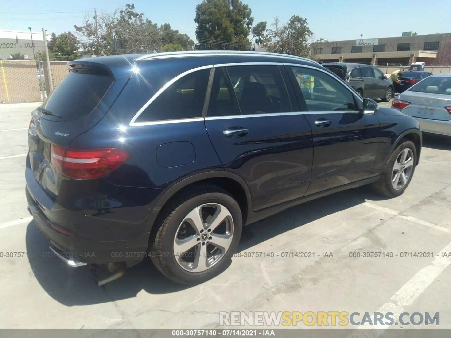 4 Photograph of a damaged car WDC0G4KB5KV168864 MERCEDES-BENZ GLC 2019