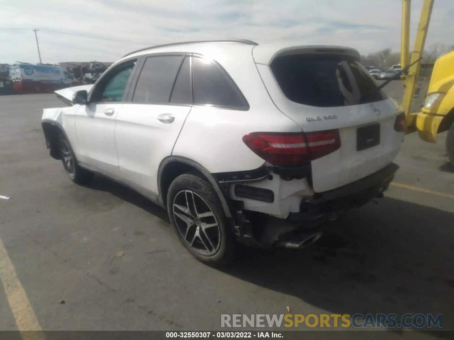 3 Photograph of a damaged car WDC0G4KB5KV180268 MERCEDES-BENZ GLC 2019