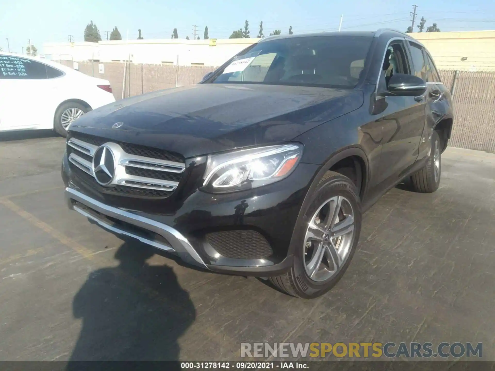 2 Photograph of a damaged car WDC0G4KB5KV197295 MERCEDES-BENZ GLC 2019