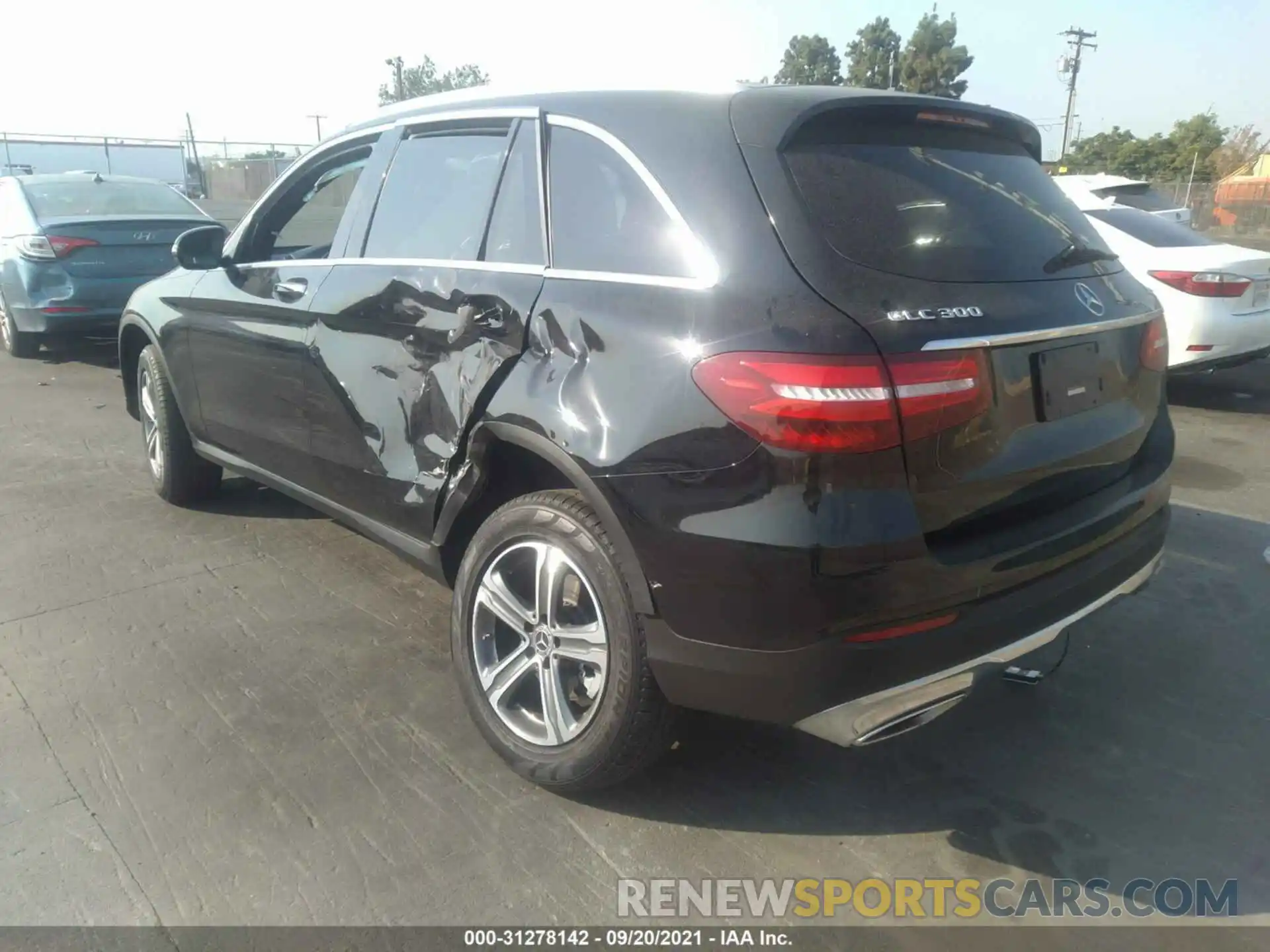 3 Photograph of a damaged car WDC0G4KB5KV197295 MERCEDES-BENZ GLC 2019