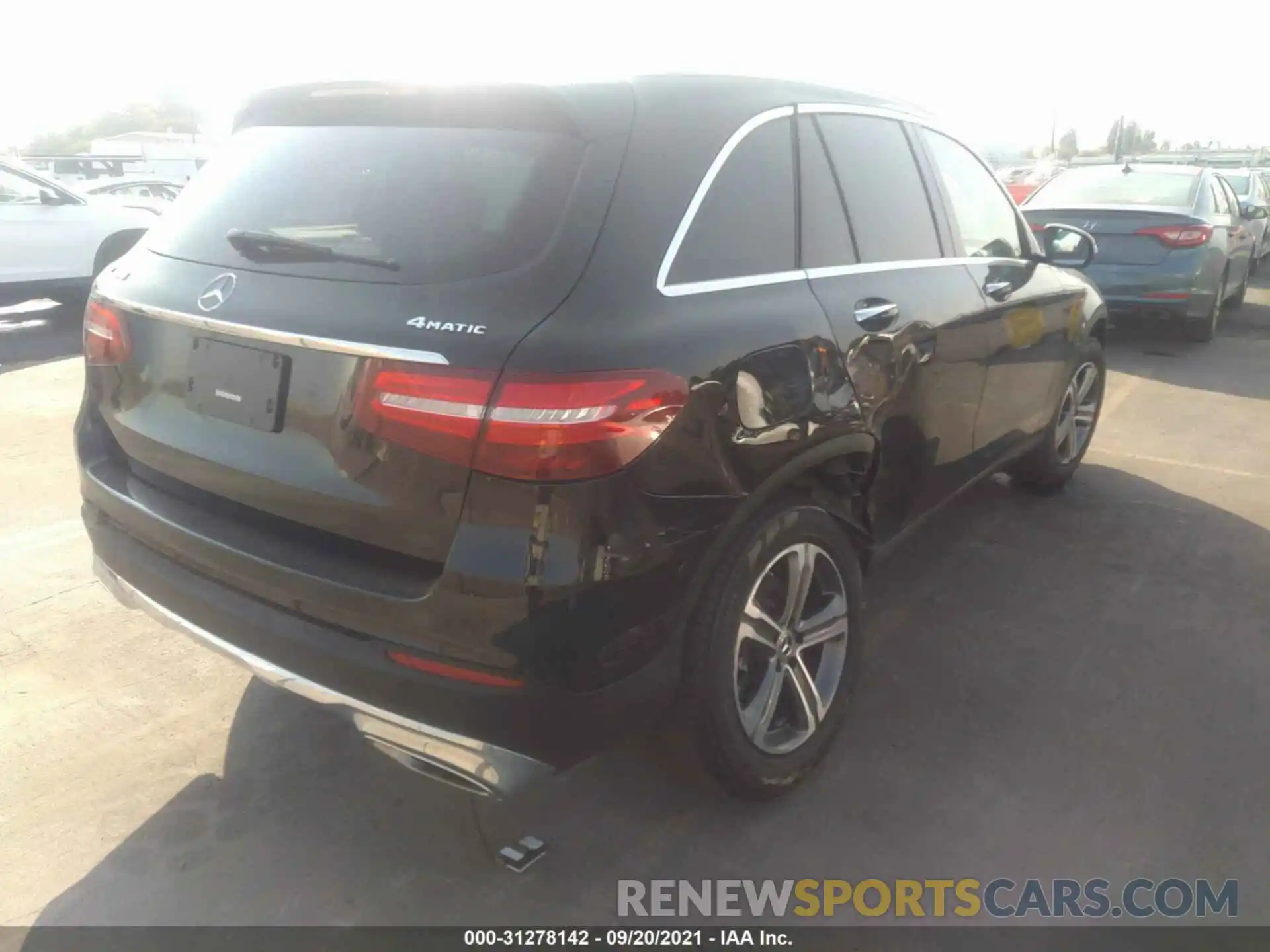 4 Photograph of a damaged car WDC0G4KB5KV197295 MERCEDES-BENZ GLC 2019