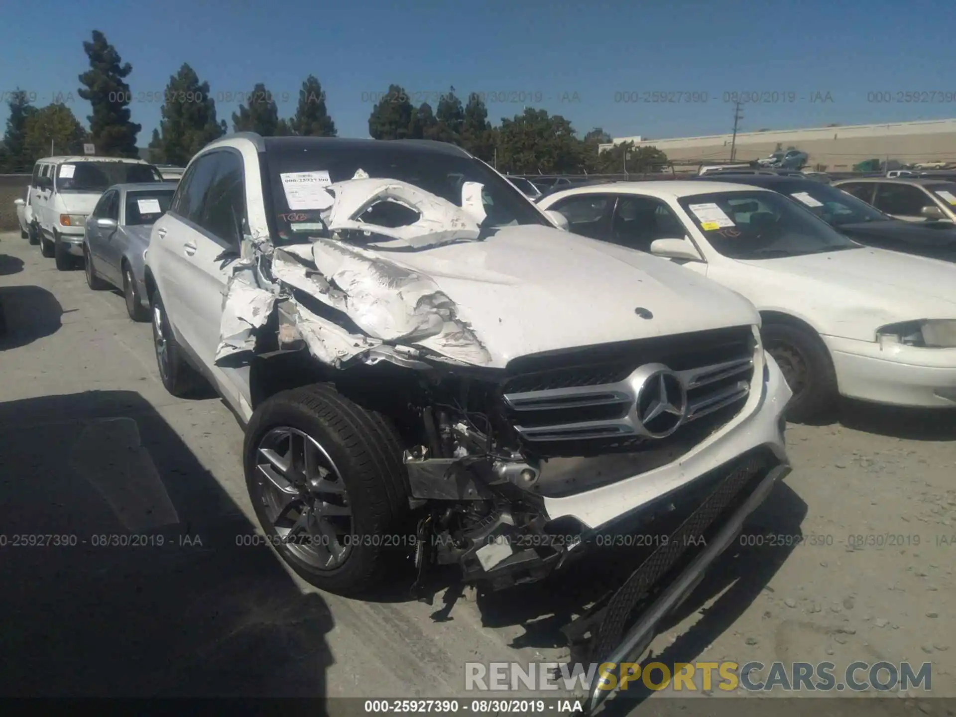 1 Photograph of a damaged car WDC0G4KB6K1001274 MERCEDES-BENZ GLC 2019