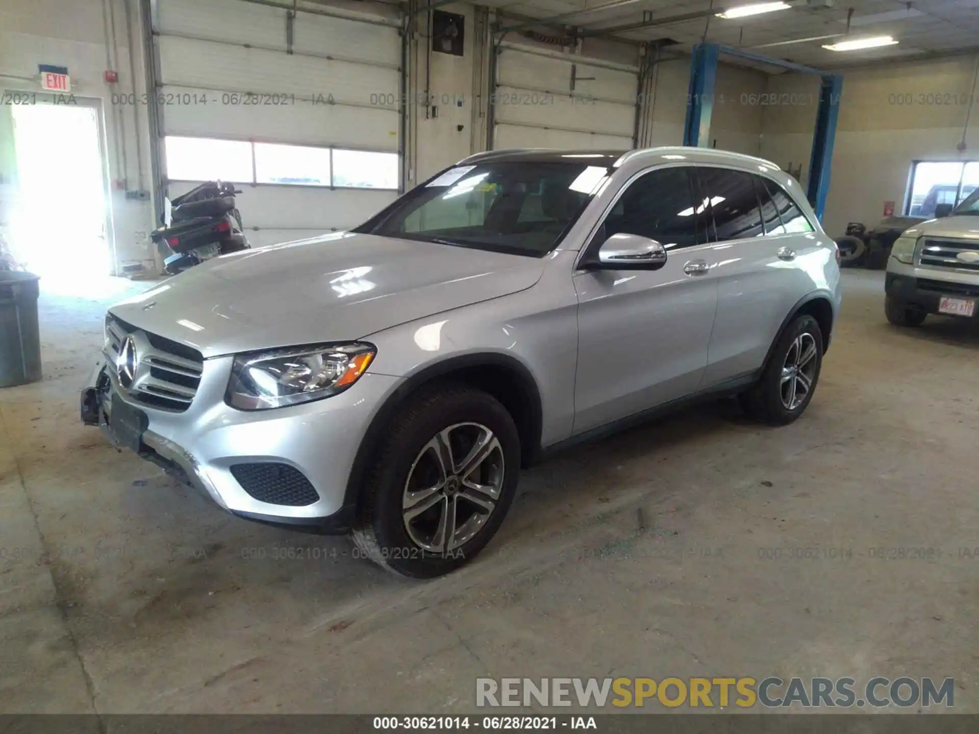 2 Photograph of a damaged car WDC0G4KB6KF639799 MERCEDES-BENZ GLC 2019