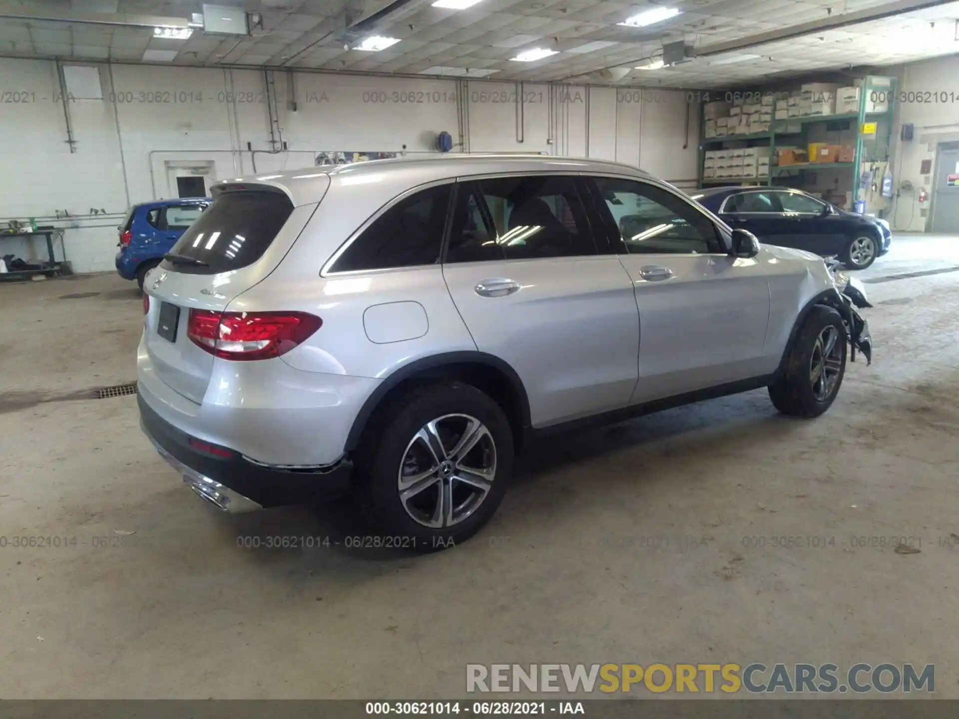 4 Photograph of a damaged car WDC0G4KB6KF639799 MERCEDES-BENZ GLC 2019