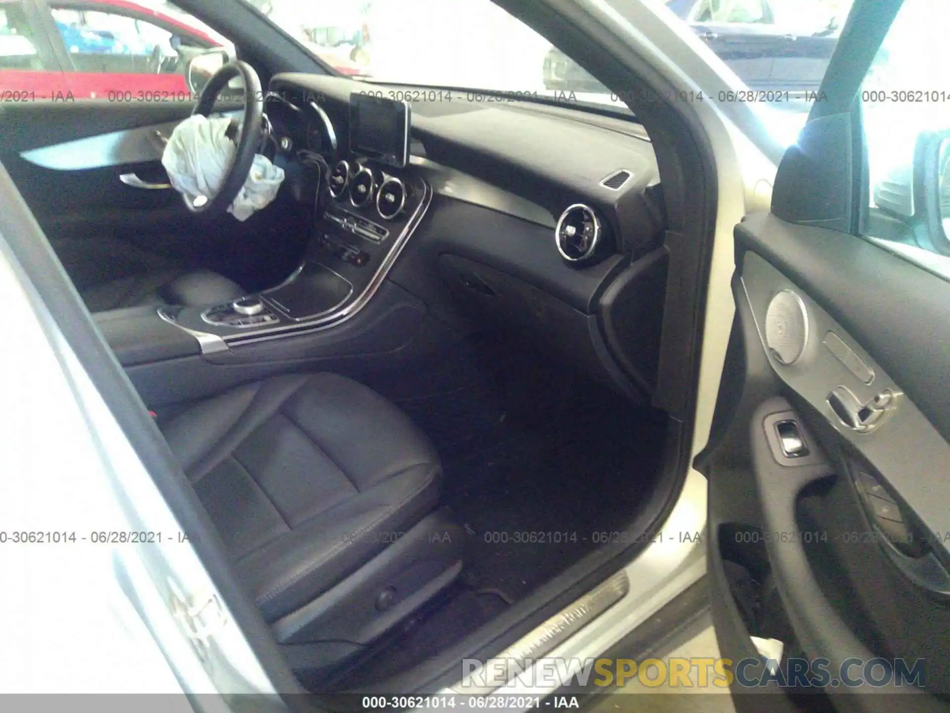 5 Photograph of a damaged car WDC0G4KB6KF639799 MERCEDES-BENZ GLC 2019